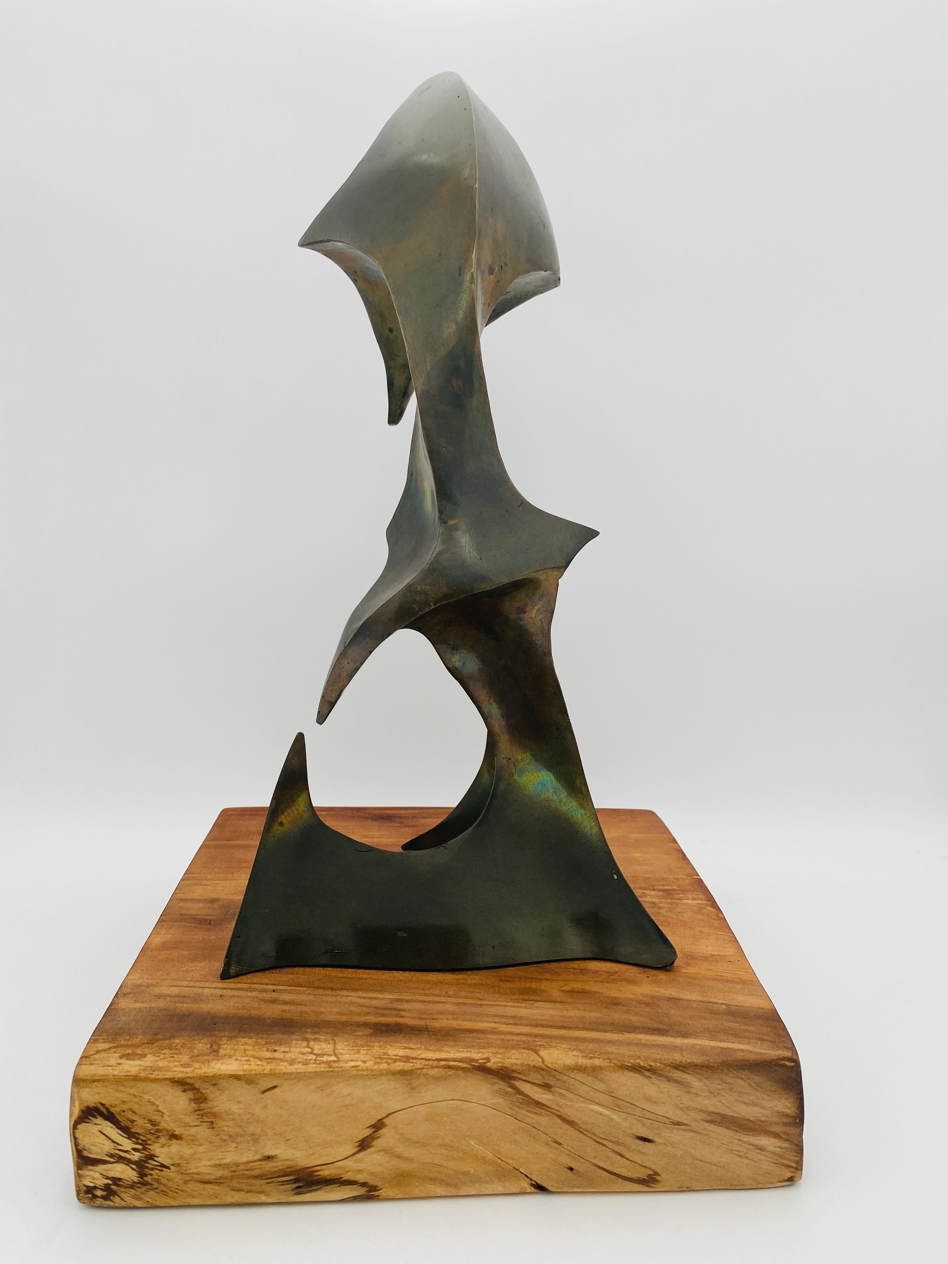 Metà XX secolo Scultura astratta in ottone della metà del secolo scorso Studio A. C. 1960 in vendita