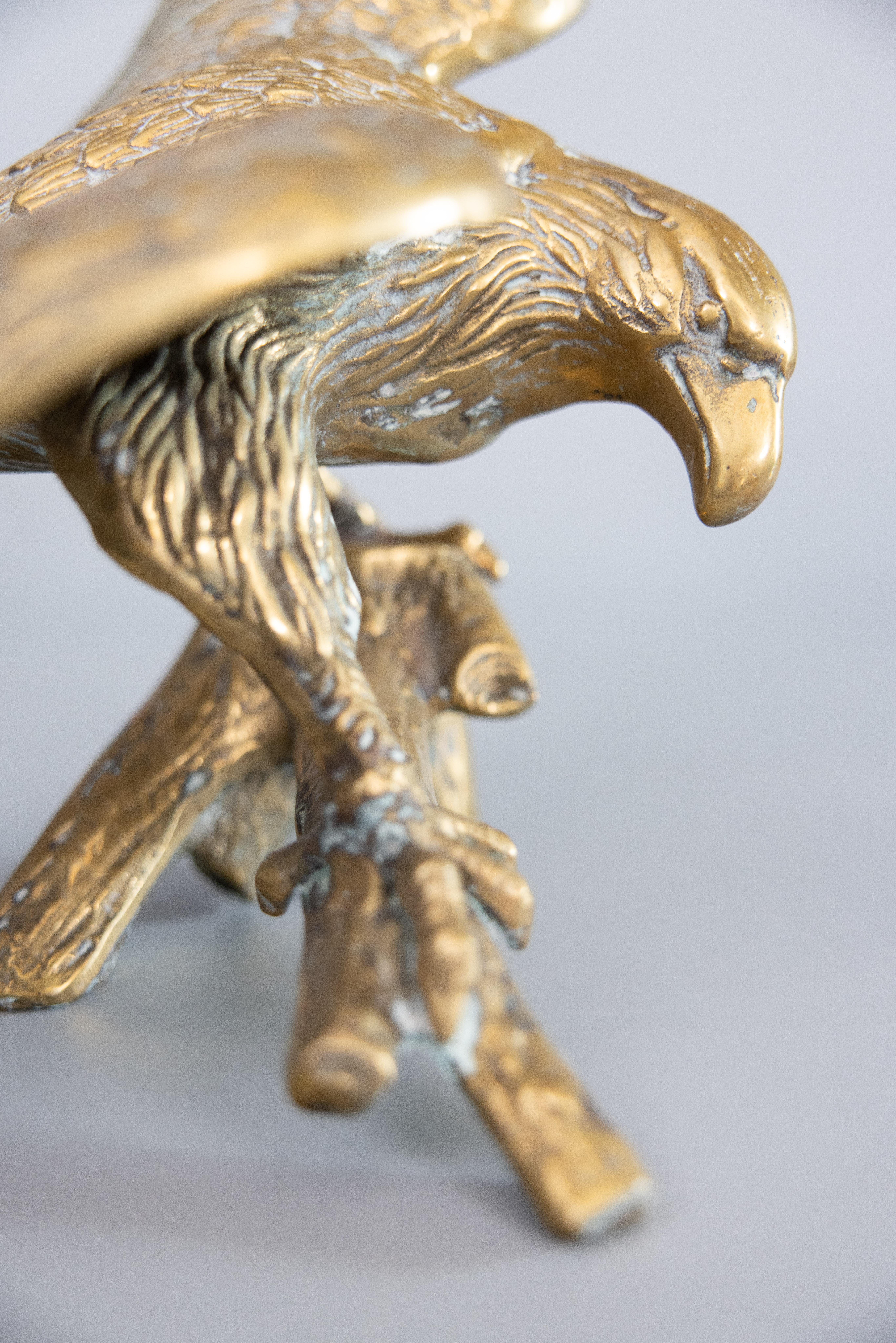 Amerikanischer Weikopfseeadler Skulptur aus der Mitte des Jahrhunderts aus Messing im Angebot 2