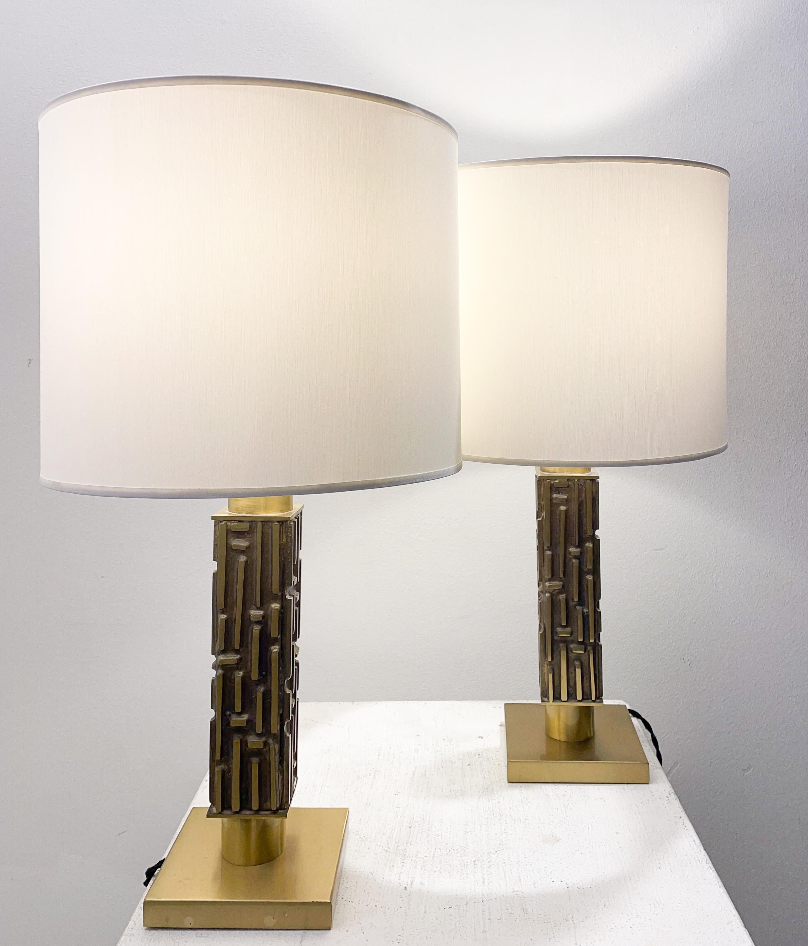 Mid-Century Brass and Bronze Table lamp by Luciano Frigerio, Italy, 1970s For Sale 3