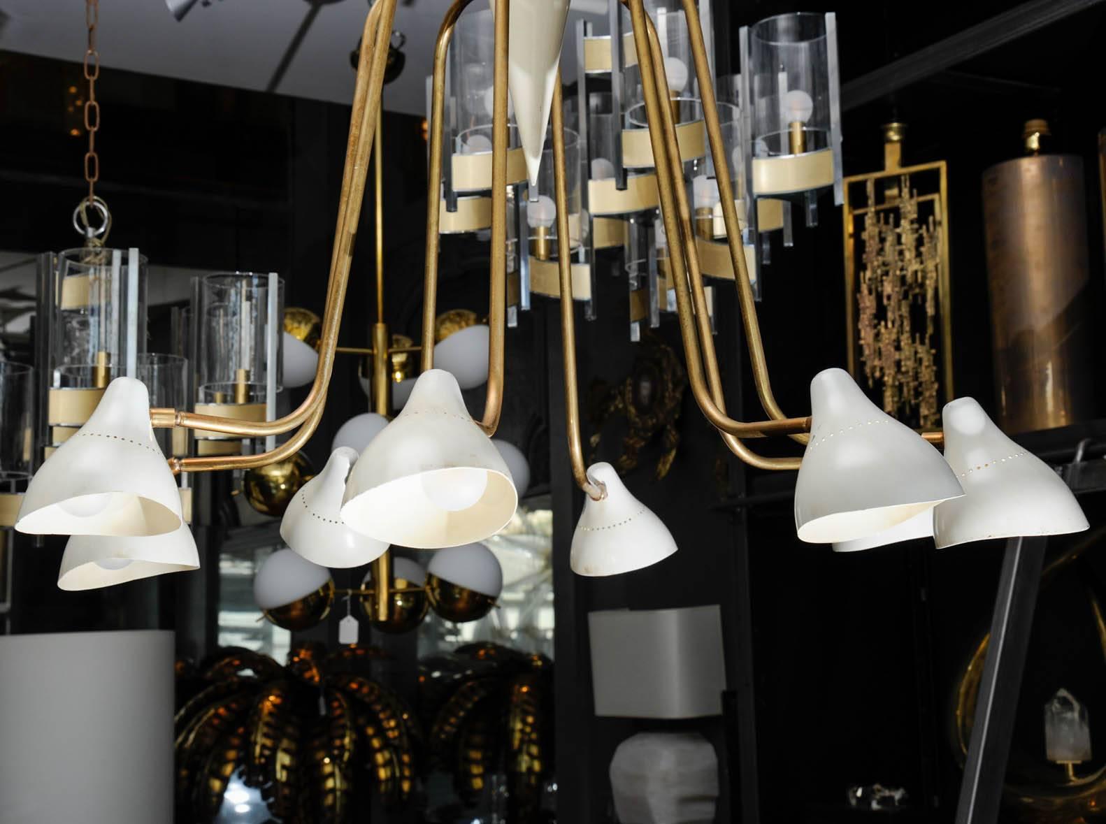 Midcentury Brass and Enameled Metal Height Arms Chandelier In Good Condition In Saint-Ouen, IDF