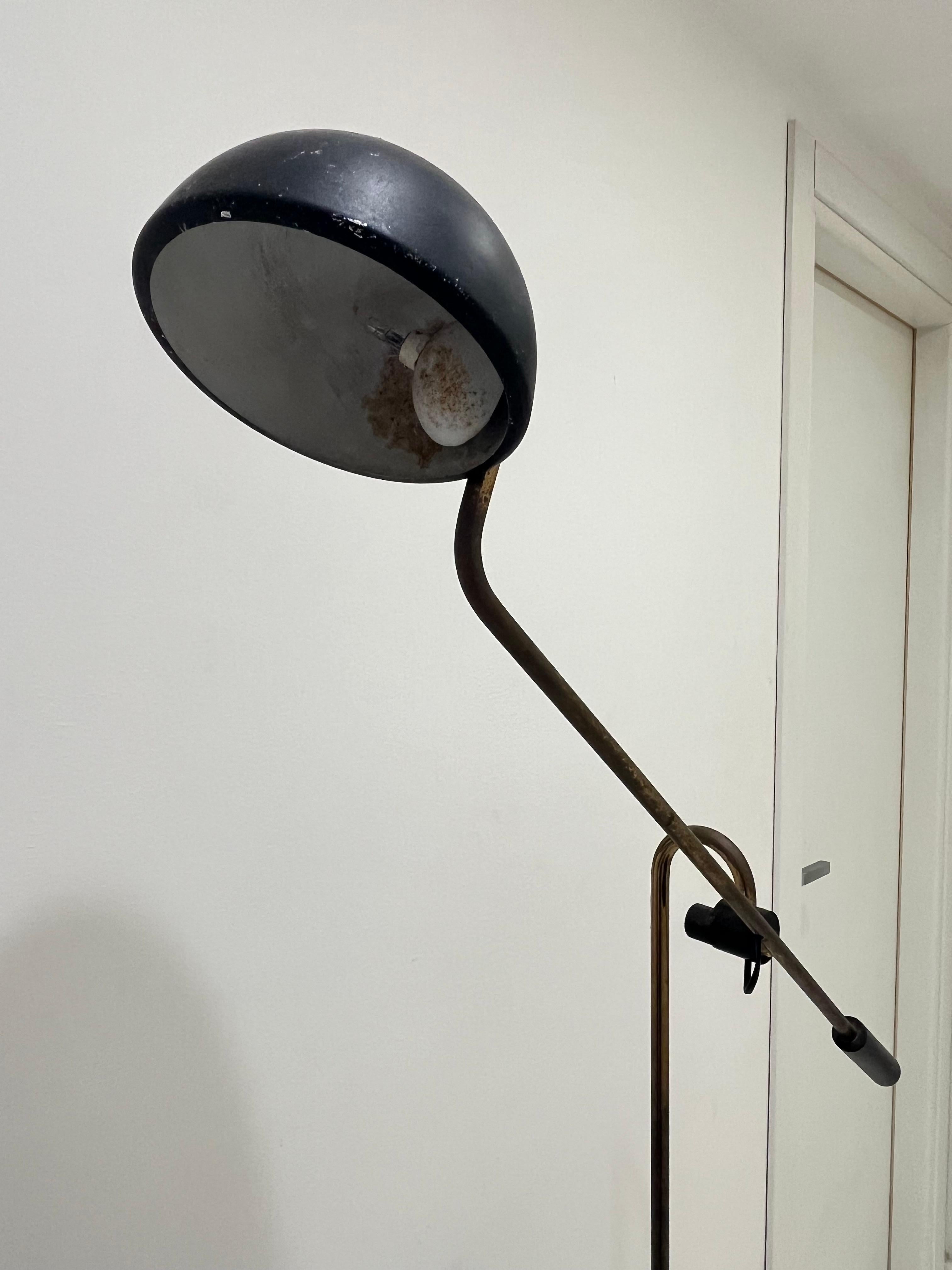 Italian Mid-Century Brass And Enamelled Aluminum Adjustable Floor Lamp, 1960s For Sale