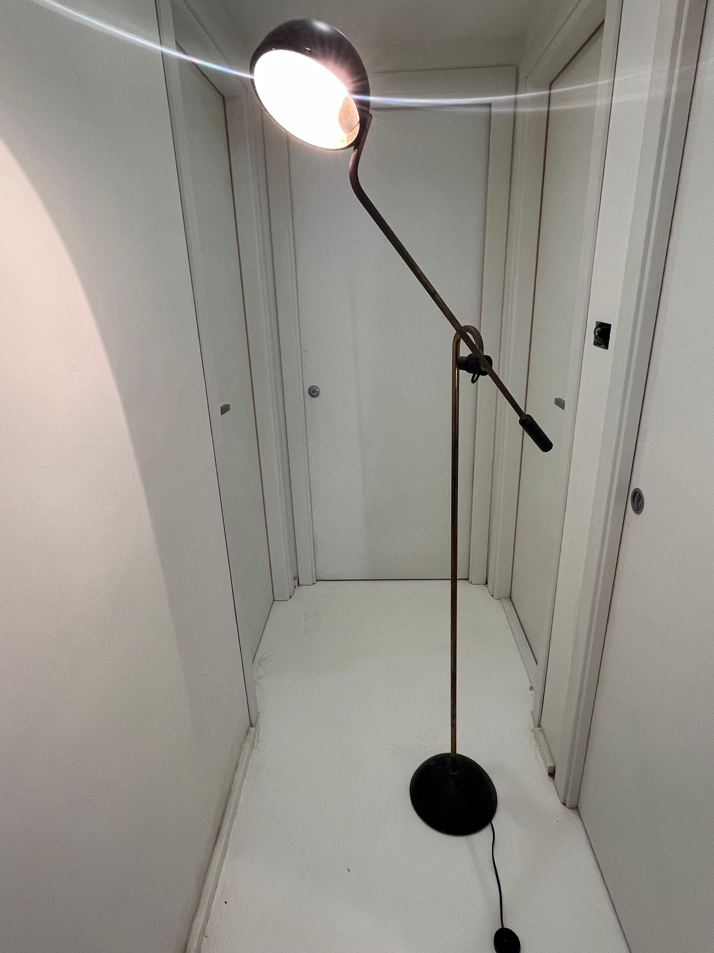 Mid-Century Brass And Enamelled Aluminum Adjustable Floor Lamp, 1960s For Sale 2