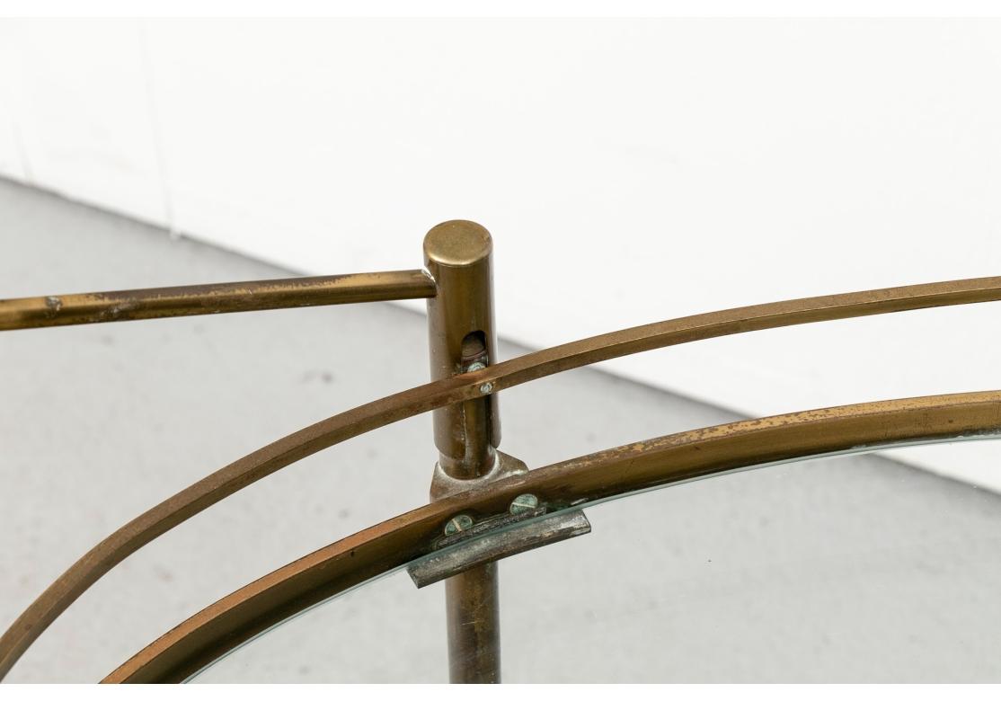 Mid Century Messing und Glas Barwagen im Zustand „Starke Gebrauchsspuren“ im Angebot in Bridgeport, CT