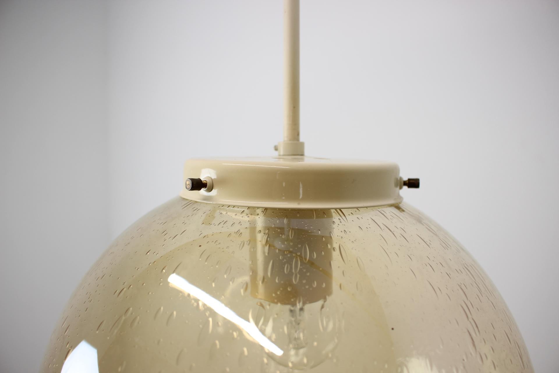 Mid-Century Brass and Glass Chandelier by Valasske Mezirici, 1970's In Good Condition For Sale In Praha, CZ