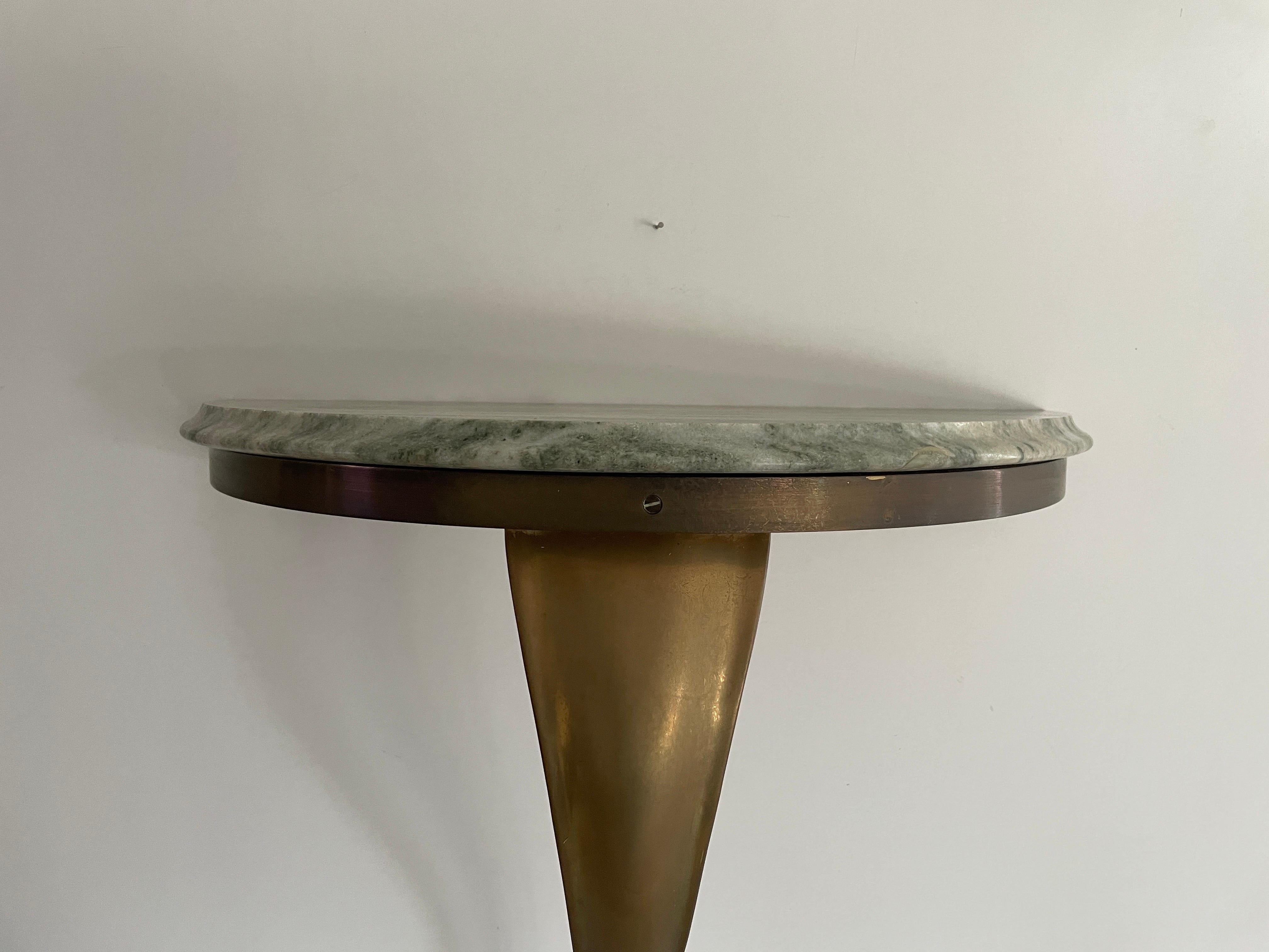 Consola de pared flotante de mediados de siglo, latón y tapa de mármol verde, años 50, Italia Moderno de mediados de siglo en venta