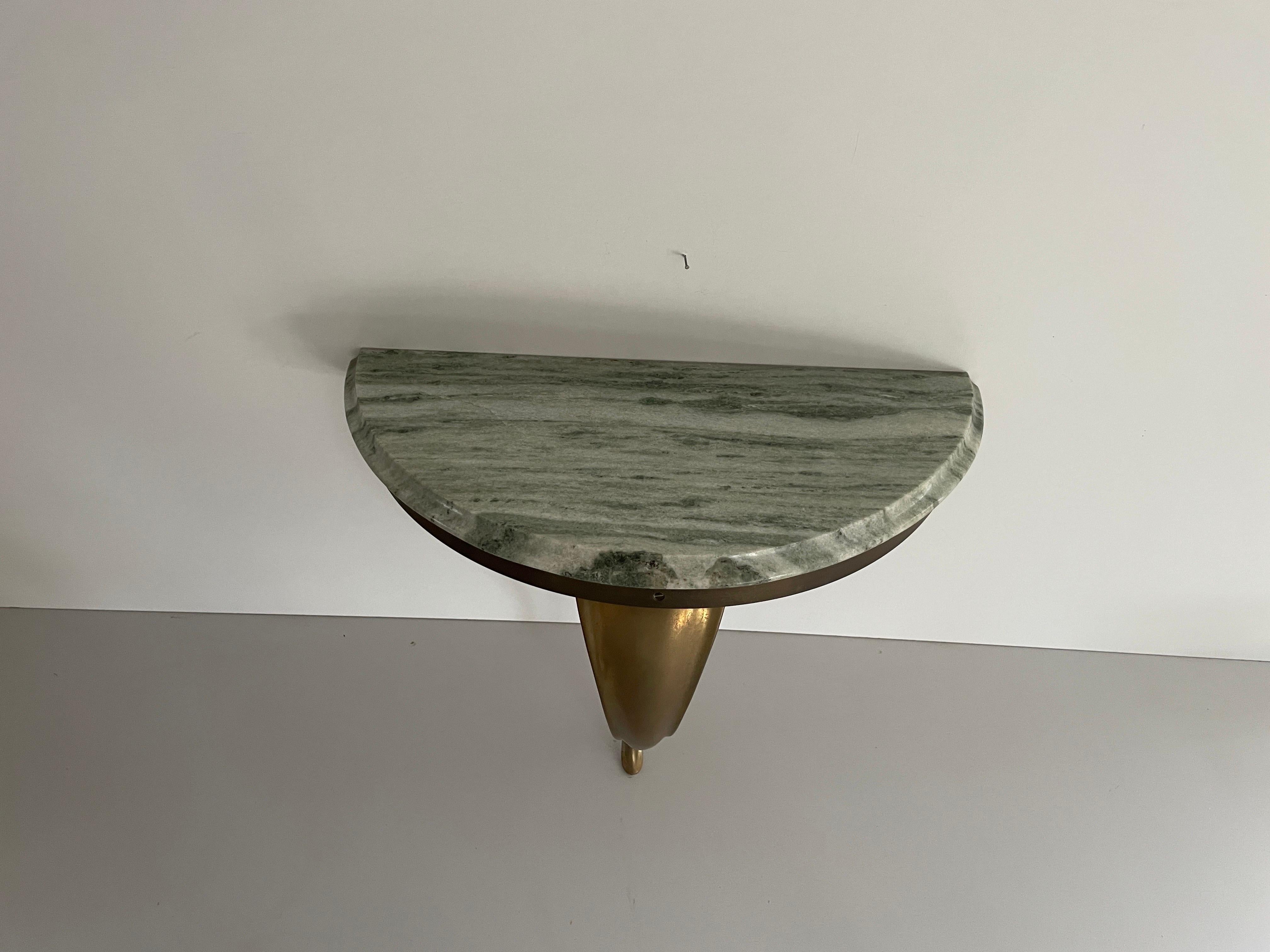 Consola de pared flotante de mediados de siglo, latón y tapa de mármol verde, años 50, Italia Latón en venta