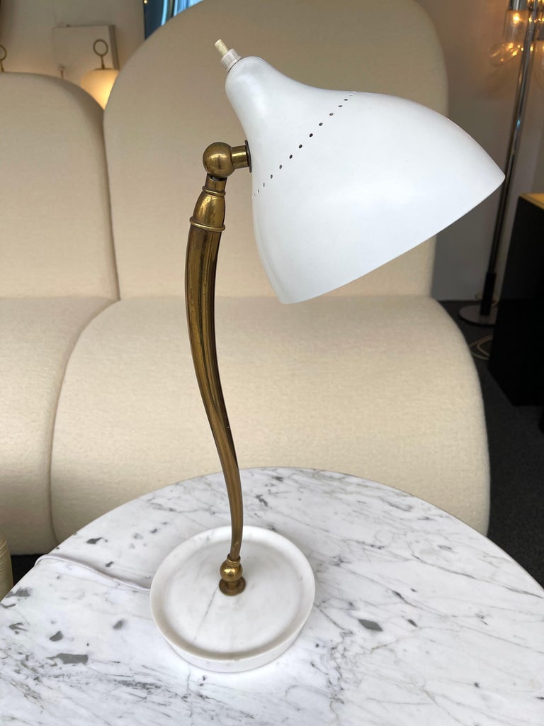 Mid Century Brass and Lacquered Metal Lamp by Stilnovo, Italy, 1950s For Sale 1