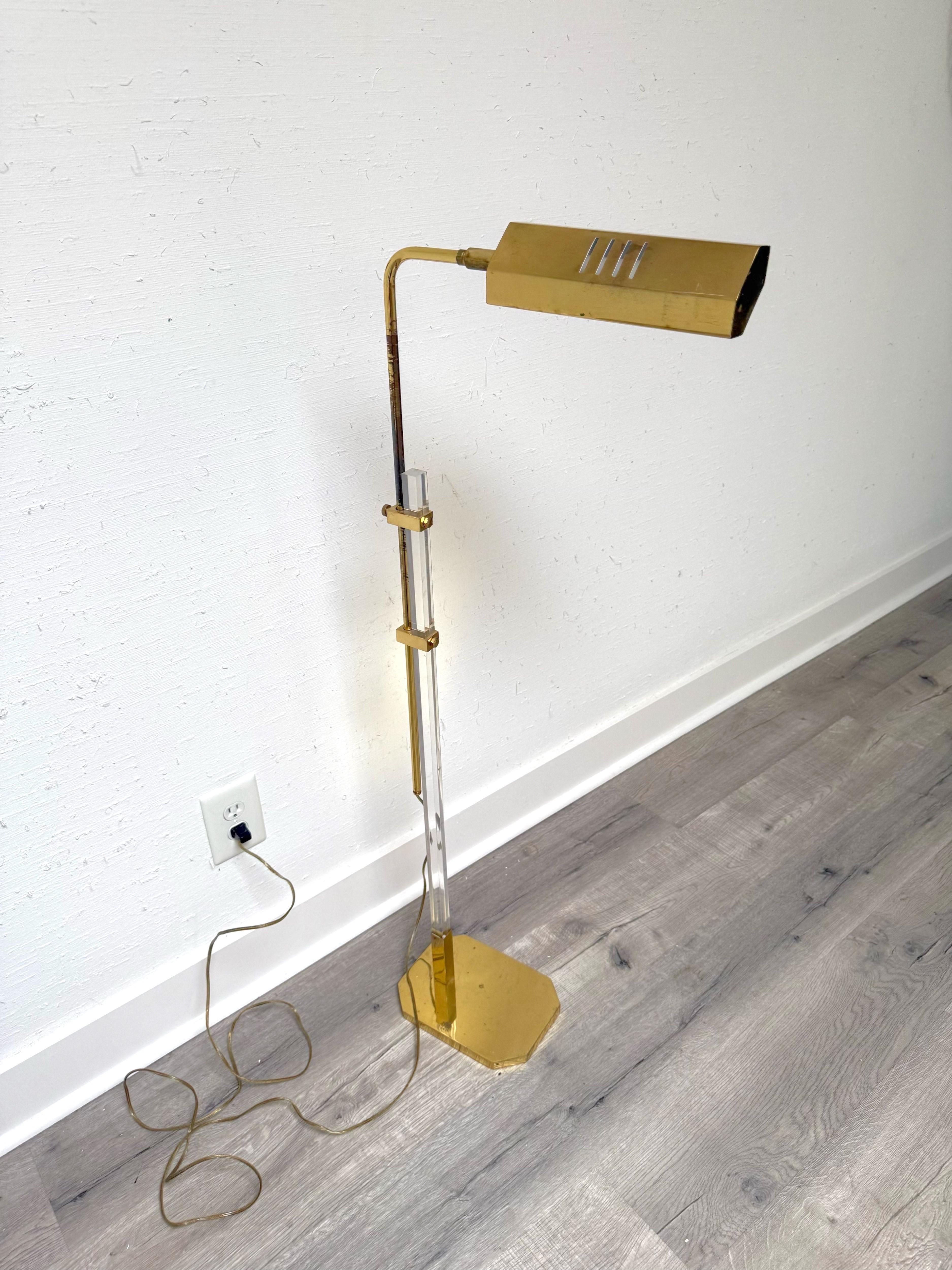 Mid-Century Brass and Lucite Bauer Pharmacy Floor Lamp For Sale 5