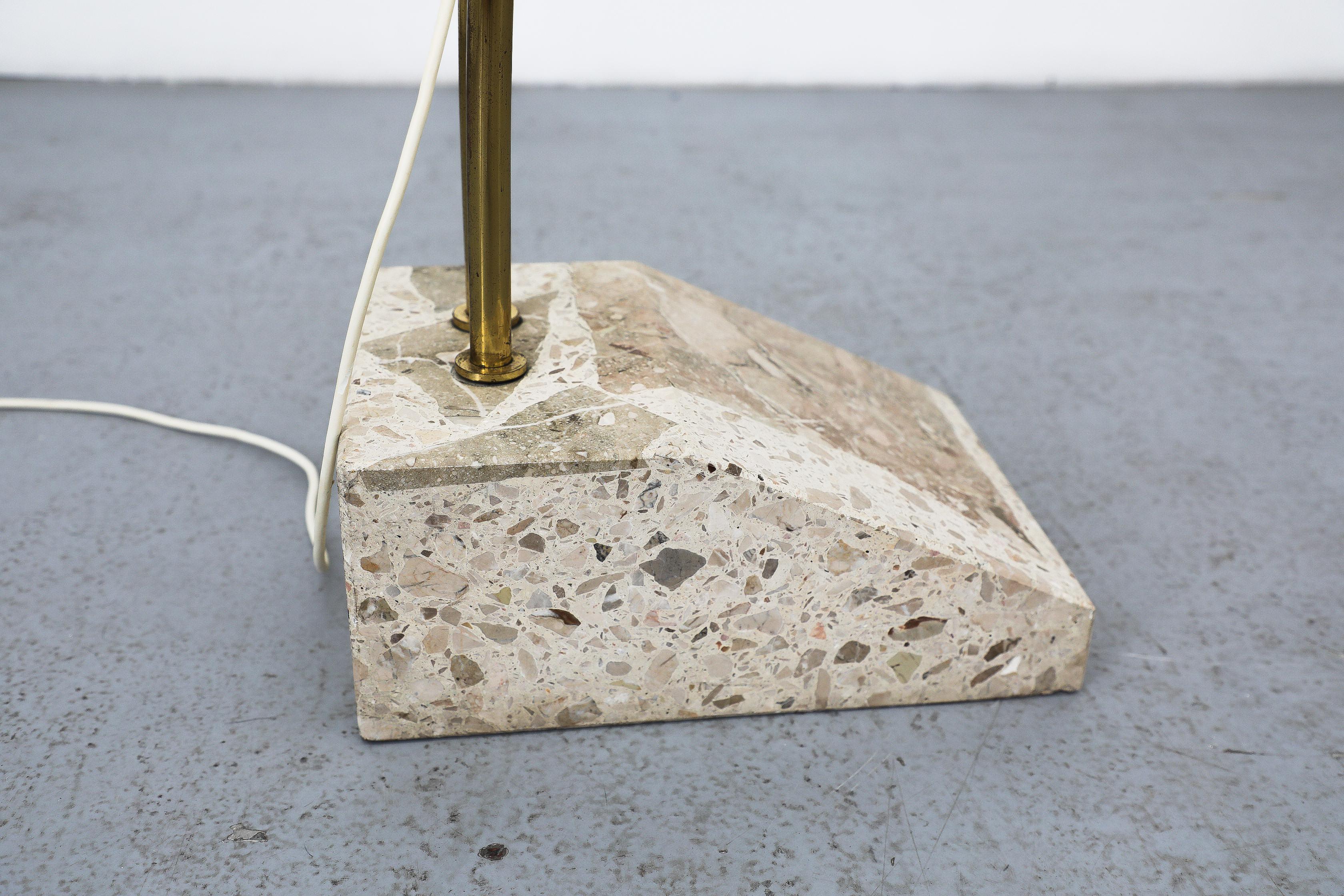 Lampada ad arco in ottone e marmo di metà secolo con paralume a bozzolo in vendita 10