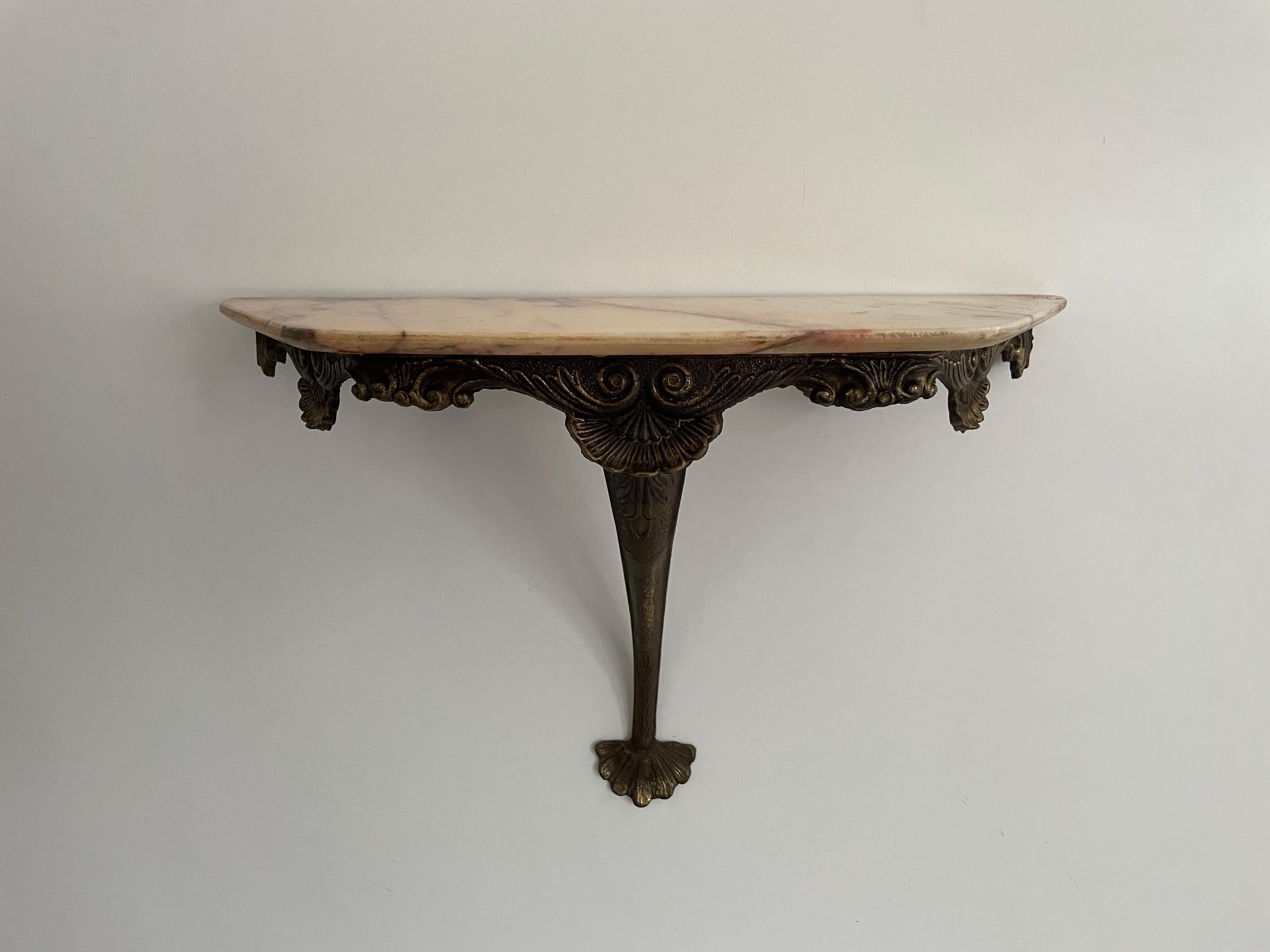 Mid-Century moderno Consolle da parete galleggiante con piano in ottone e marmo, anni '50, Italia in vendita