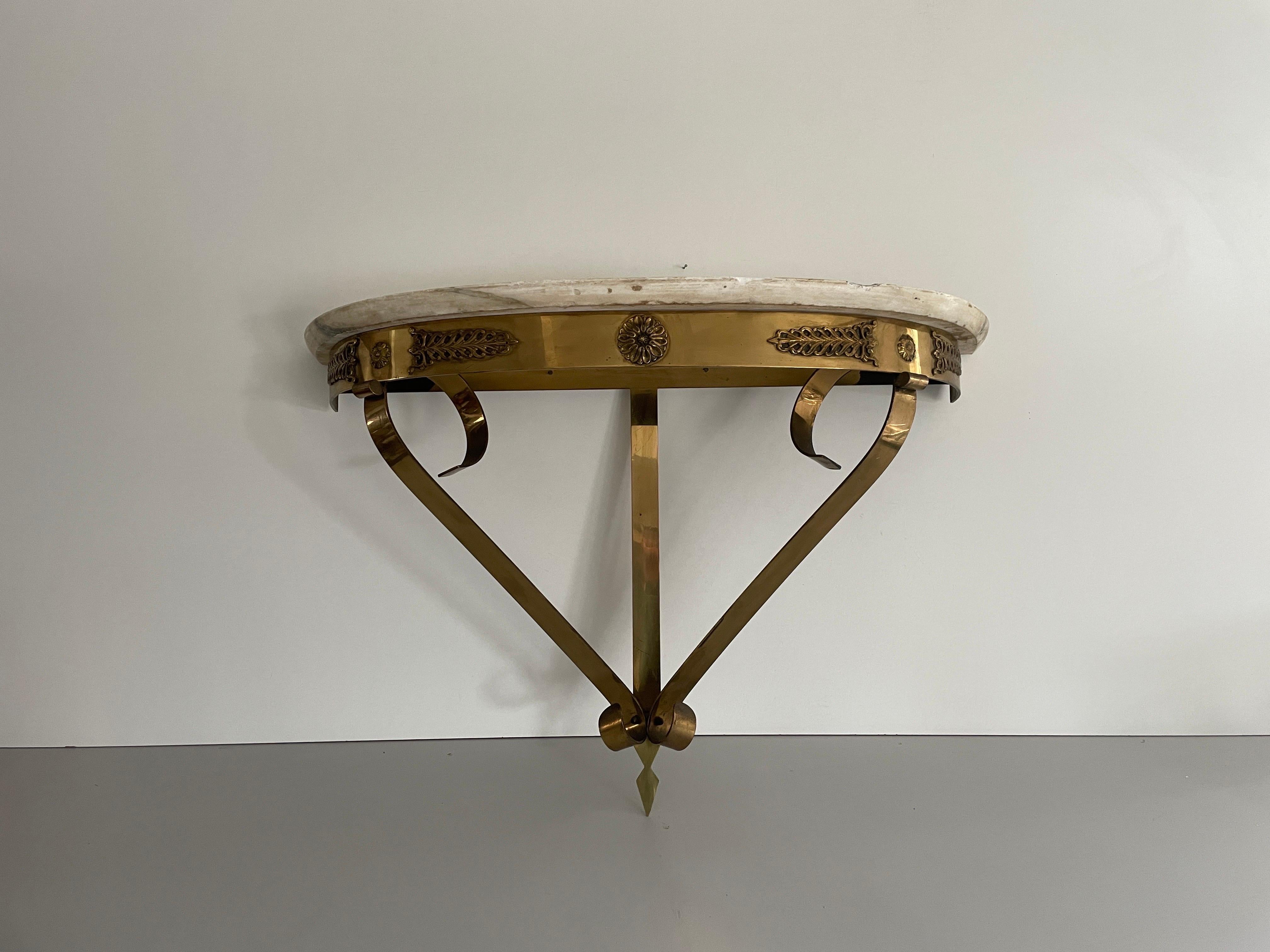 Consola de pared flotante de mediados de siglo, latón y tapa de mármol, años 50, Italia Moderno de mediados de siglo en venta