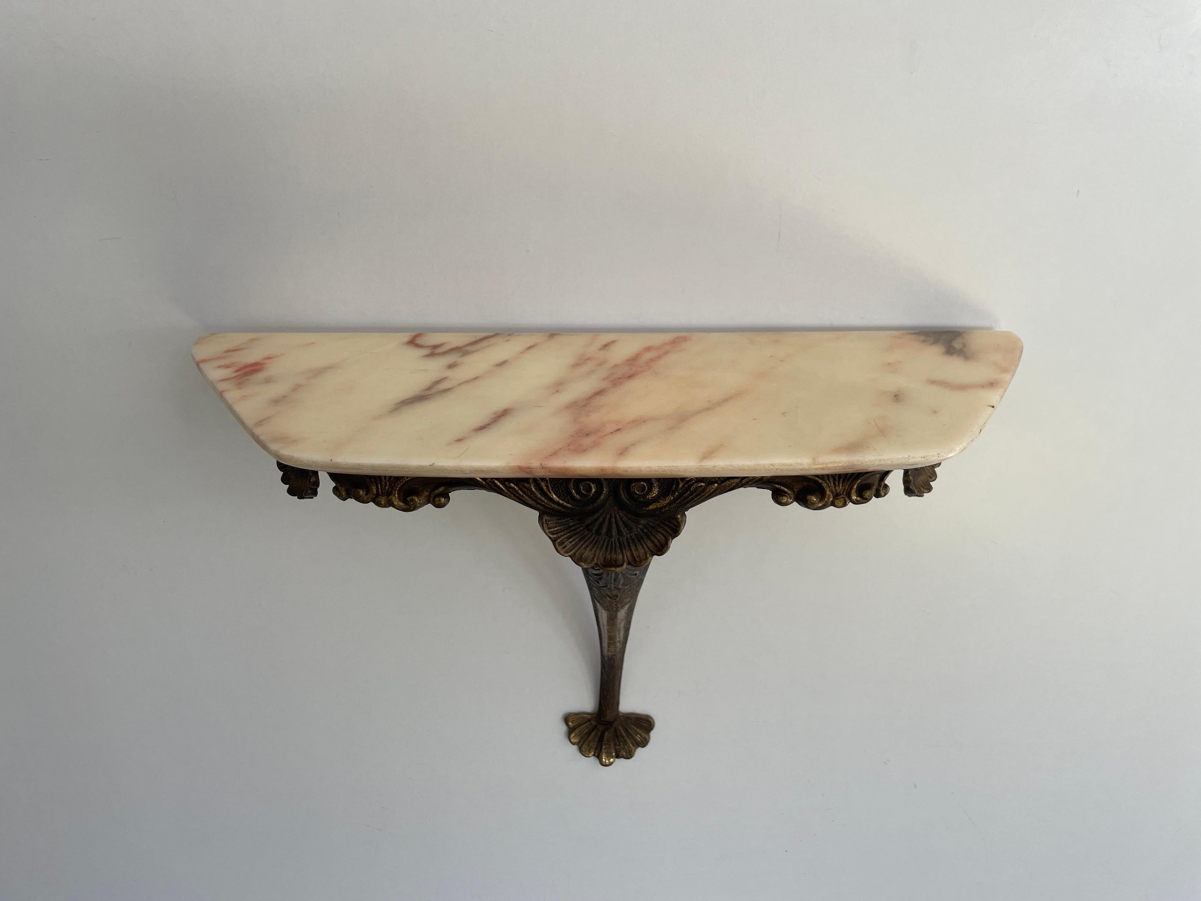 Consolle da parete galleggiante con piano in ottone e marmo, anni '50, Italia In condizioni ottime in vendita a Hagenbach, DE