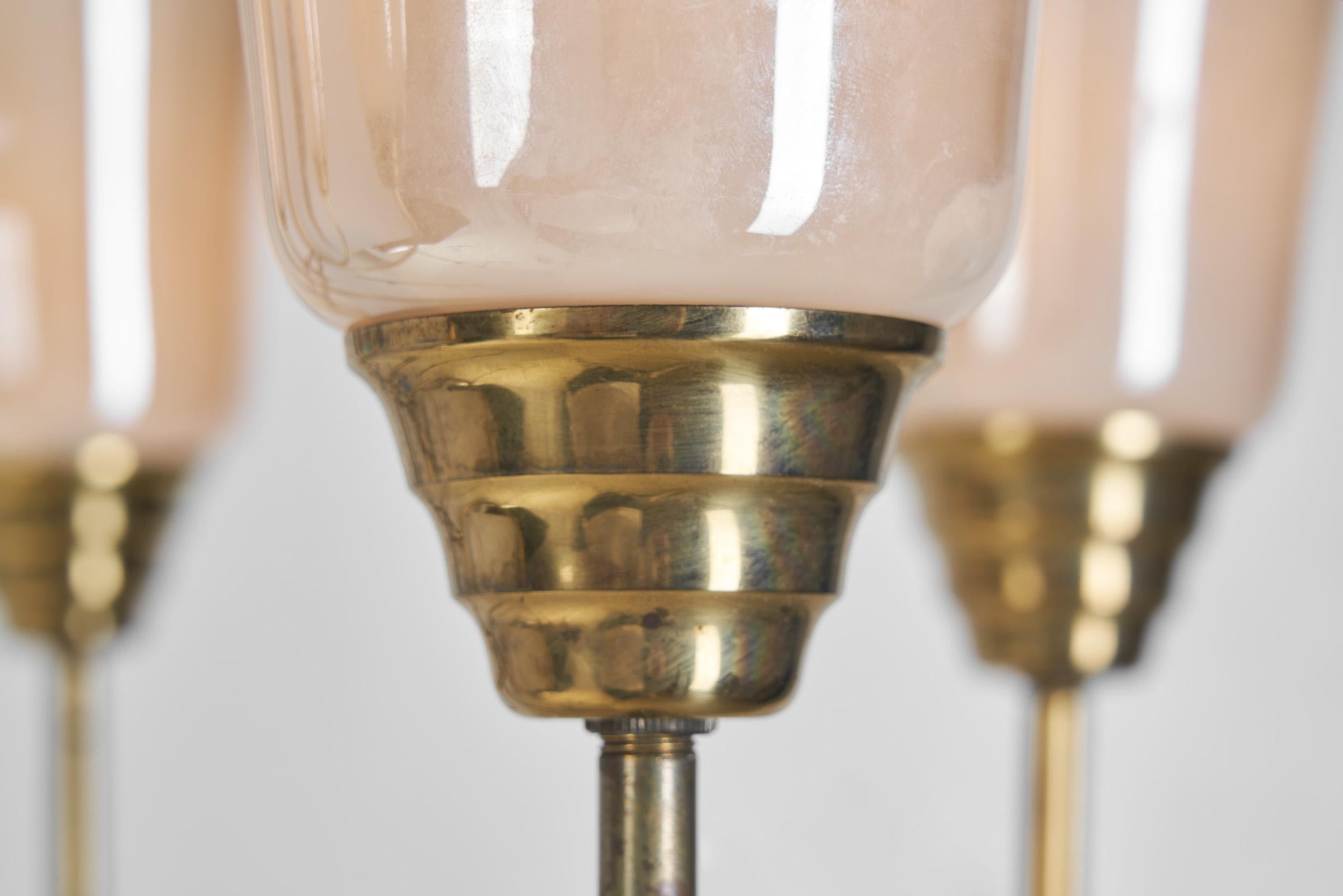 Mid-Century Brass and Opal 'ER 68/6' Chandelier for Itsu, Finland ca 1950s 10