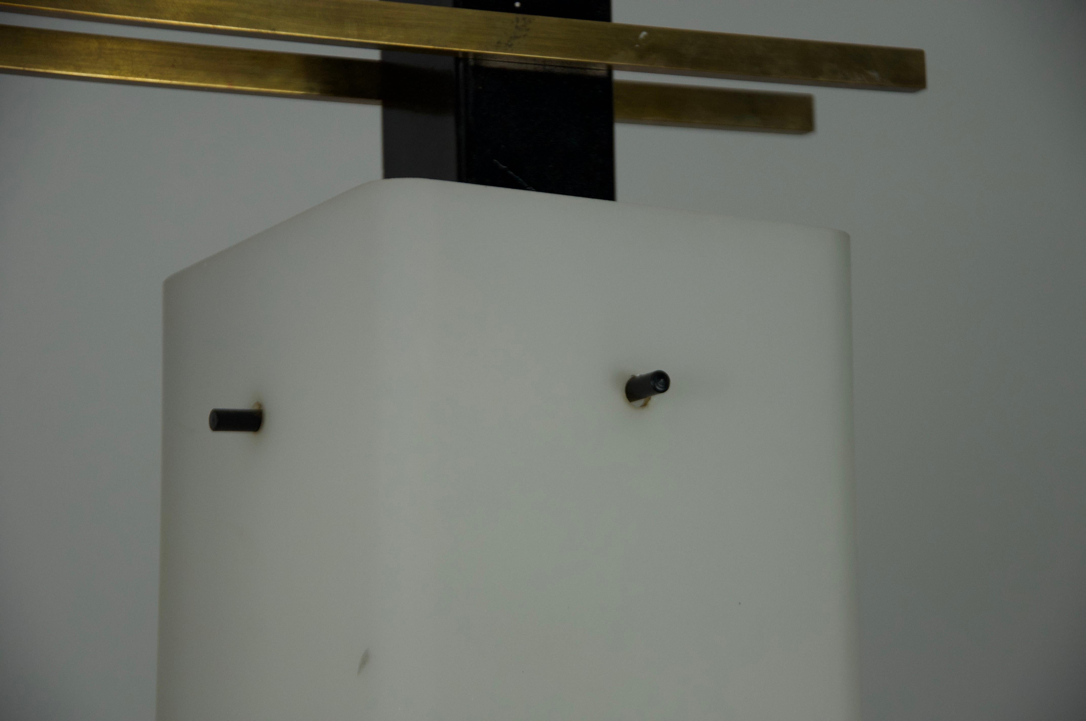 Deckenleuchte aus Messing und Opalglas aus der Mitte des Jahrhunderts von Stilnovo, Italien, 1960er Jahre im Angebot 3