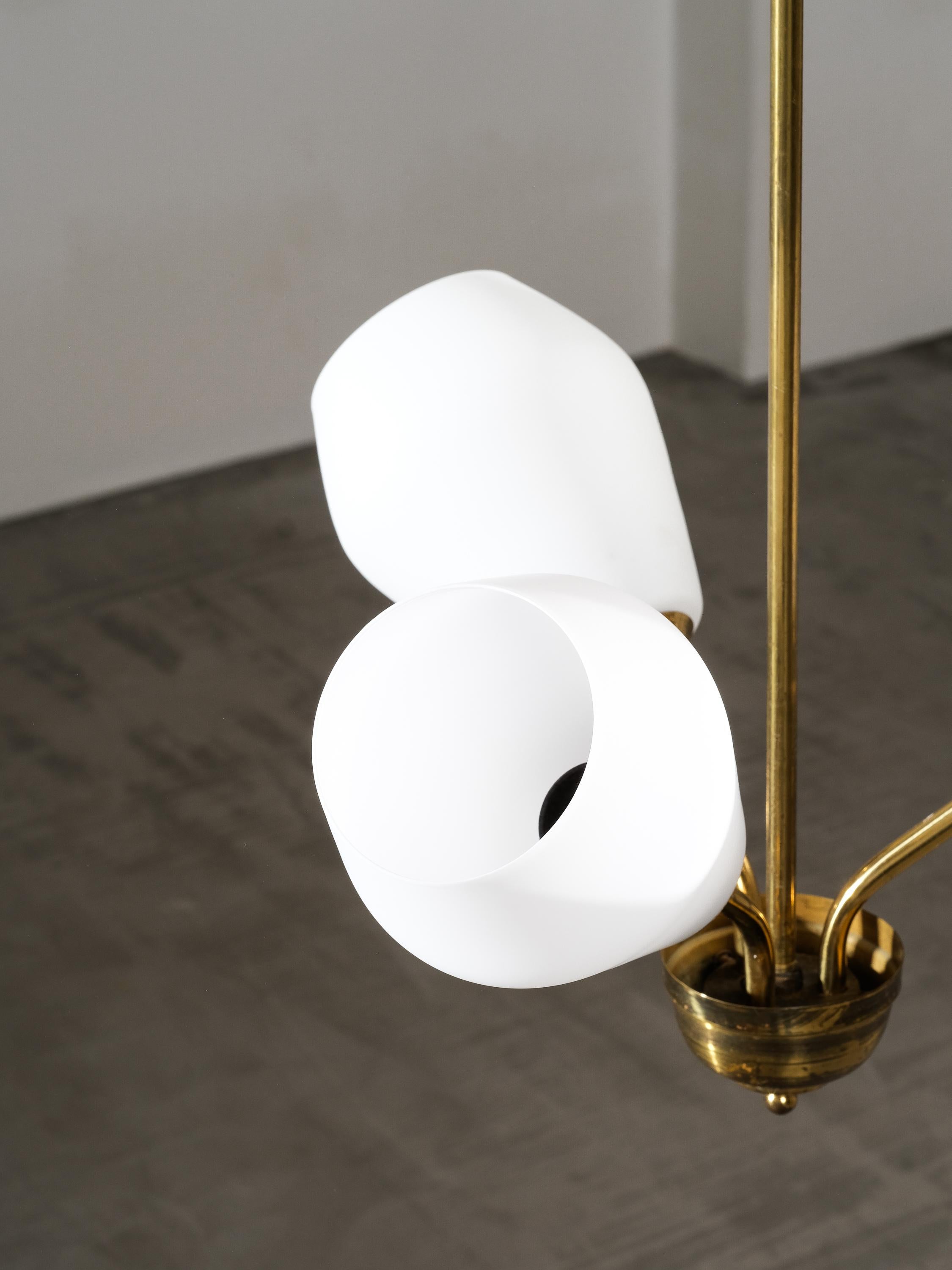 Mid-Century Brass and Opaline Glass Chandelier, Finland, 1950s For Sale 1