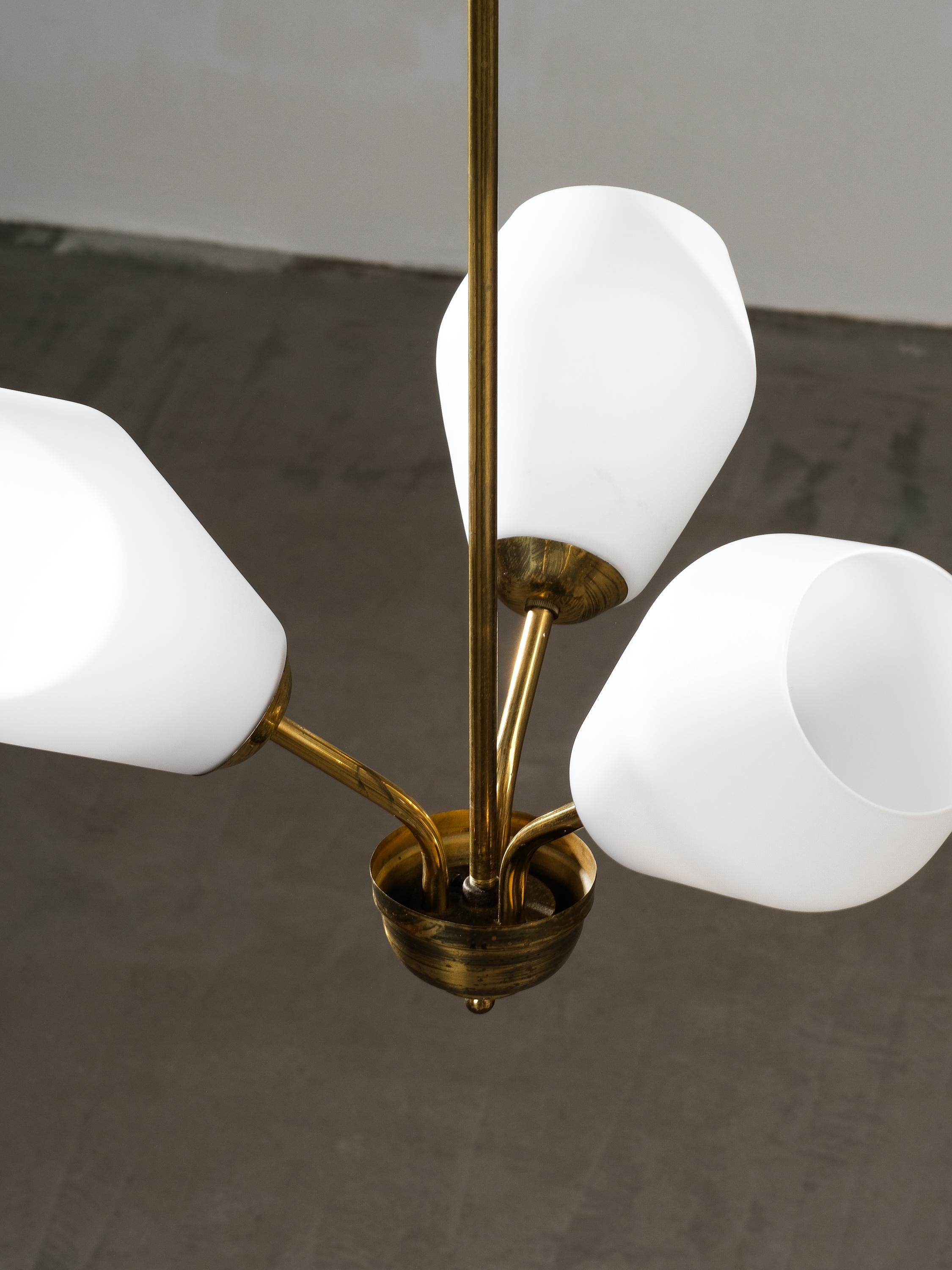 Mid-Century Brass and Opaline Glass Chandelier, Finland, 1950s For Sale 2