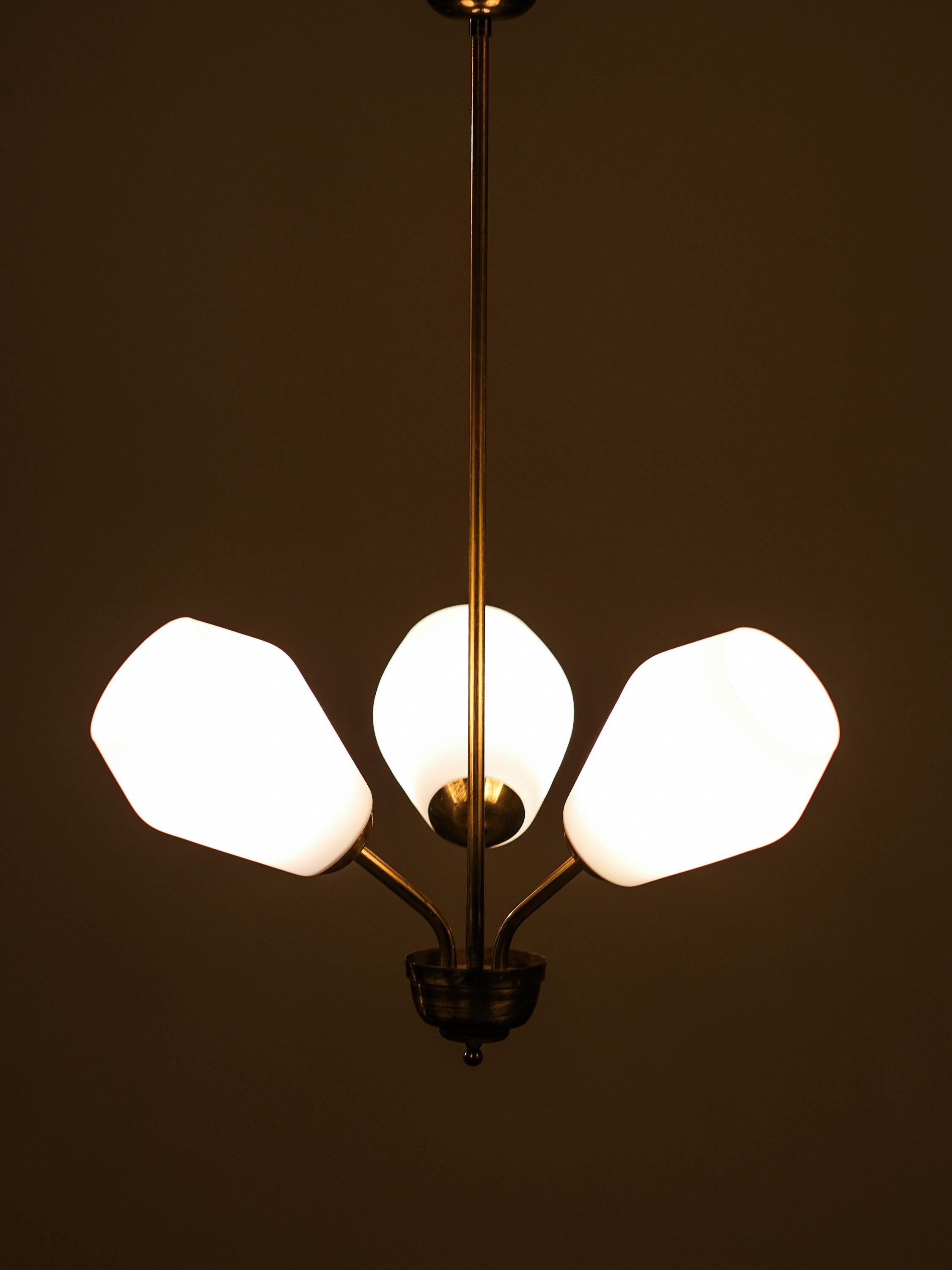 Mid-Century Brass and Opaline Glass Chandelier, Finland, 1950s For Sale 3