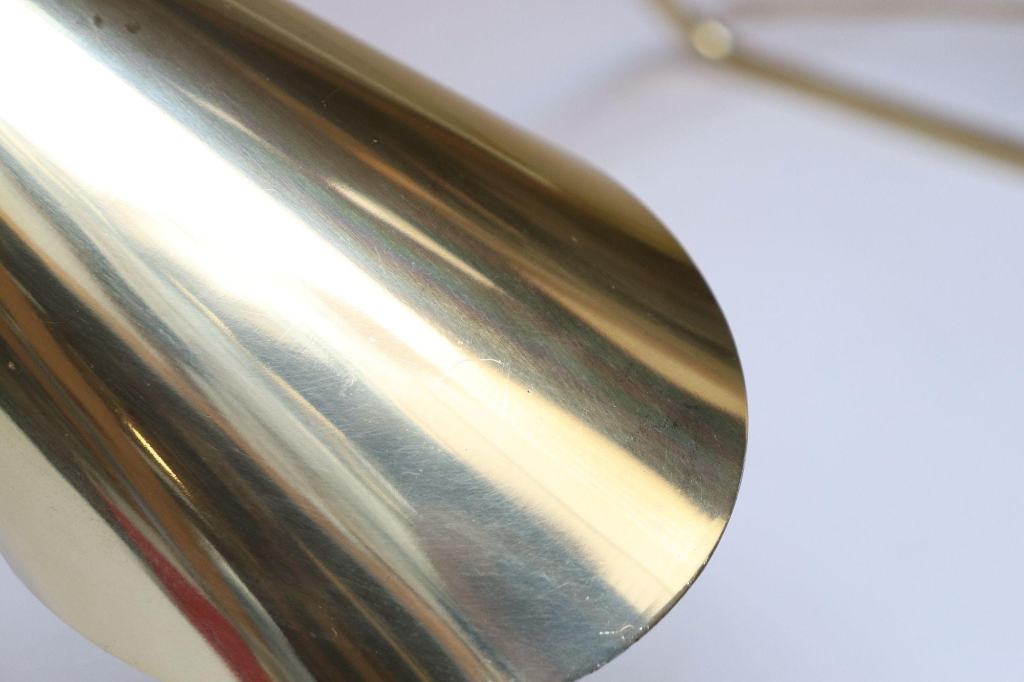 Mid-Century Brass and Painted Metal Twin Shade Table Lamp Attributed to Laurel For Sale 8