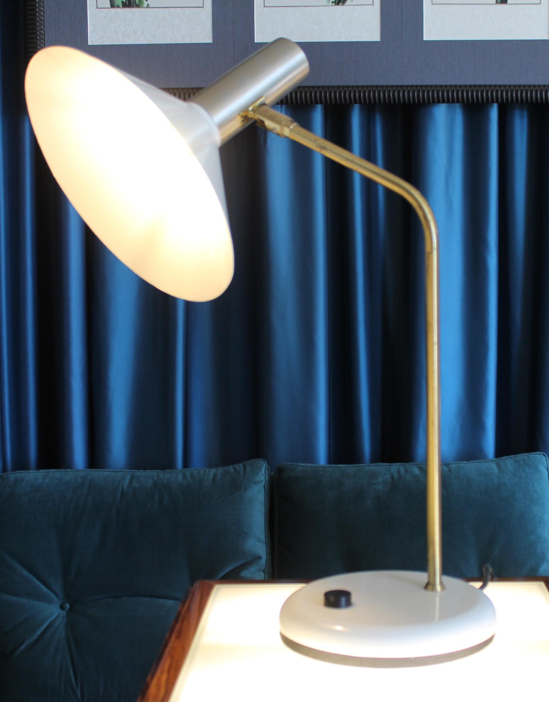 Mid-century Brass and Painted Steel Desk Lamp by Stilnovo, 1950 5