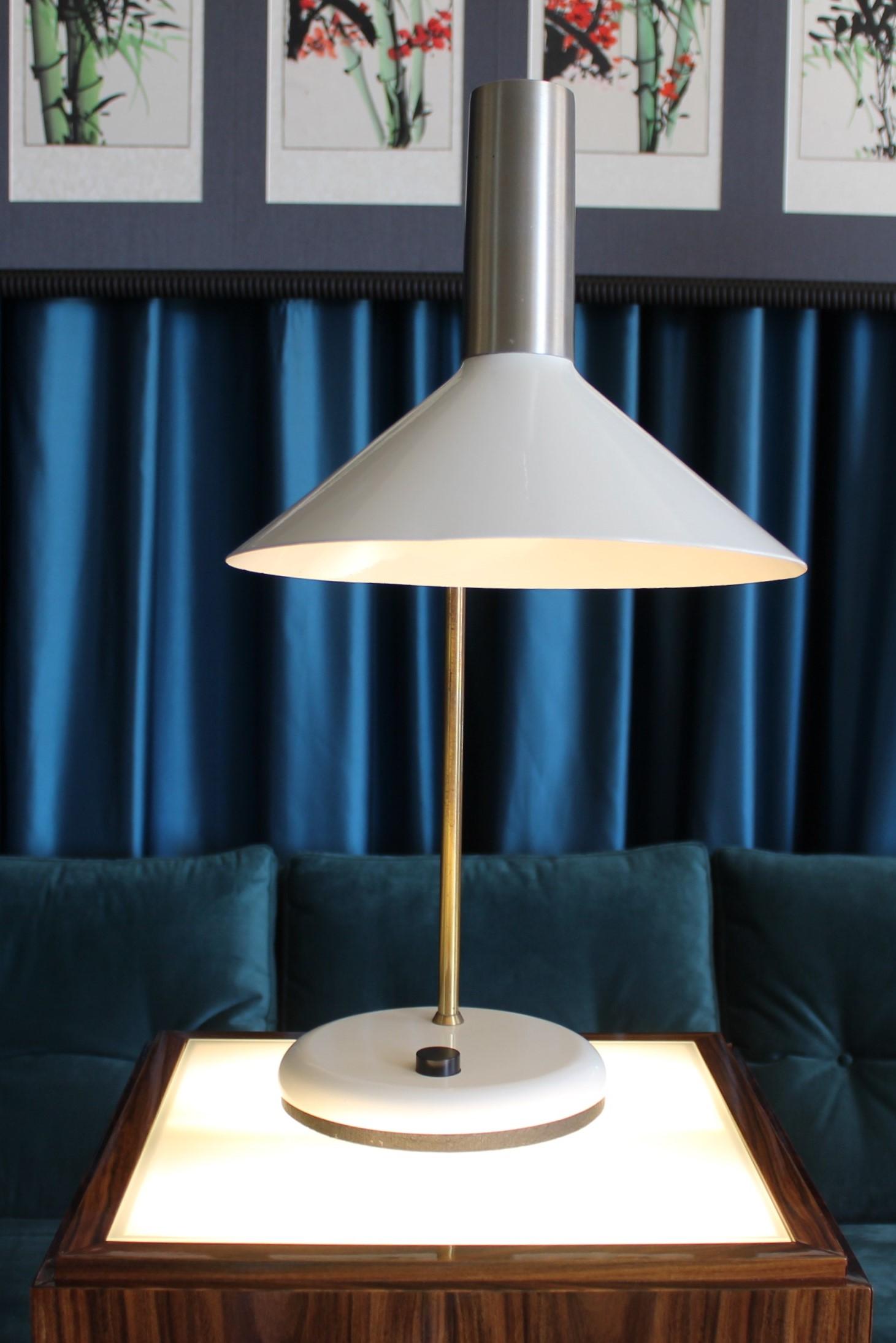 Mid-20th Century Mid-century Brass and Painted Steel Desk Lamp by Stilnovo, 1950