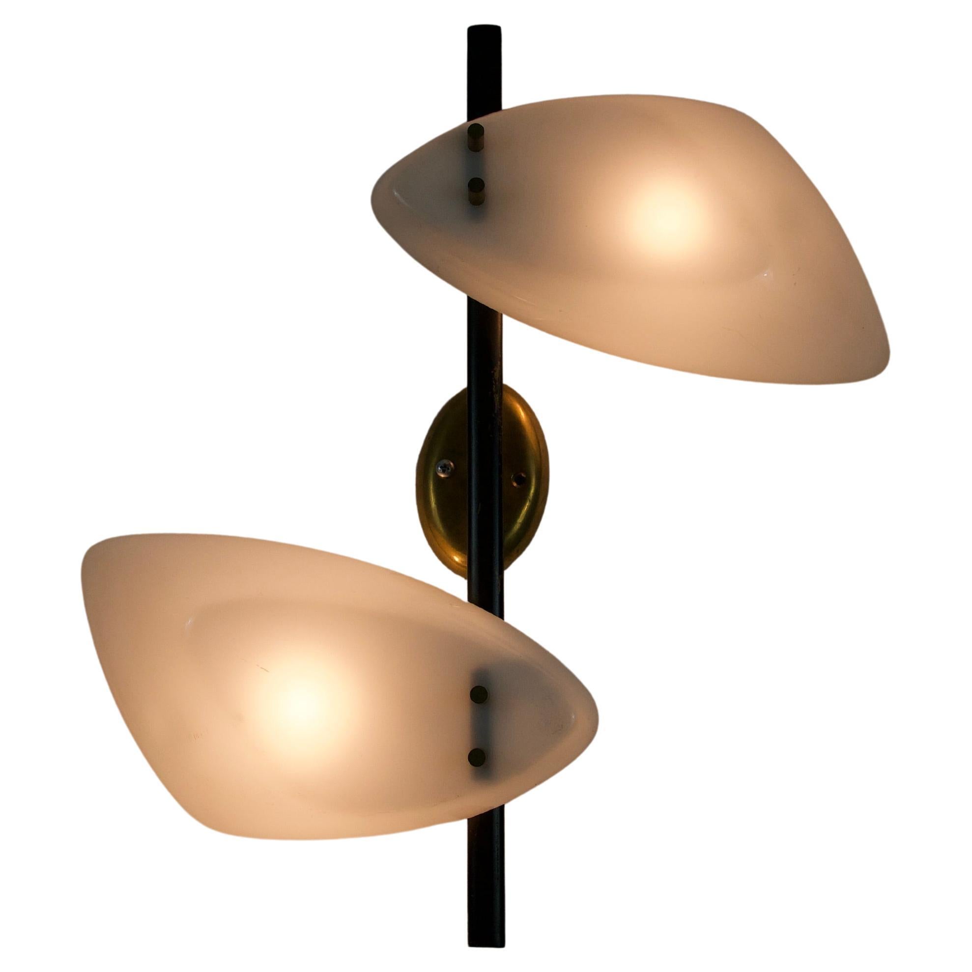 Applique en laiton et verre plexi du milieu du siècle, Italie, années 1960