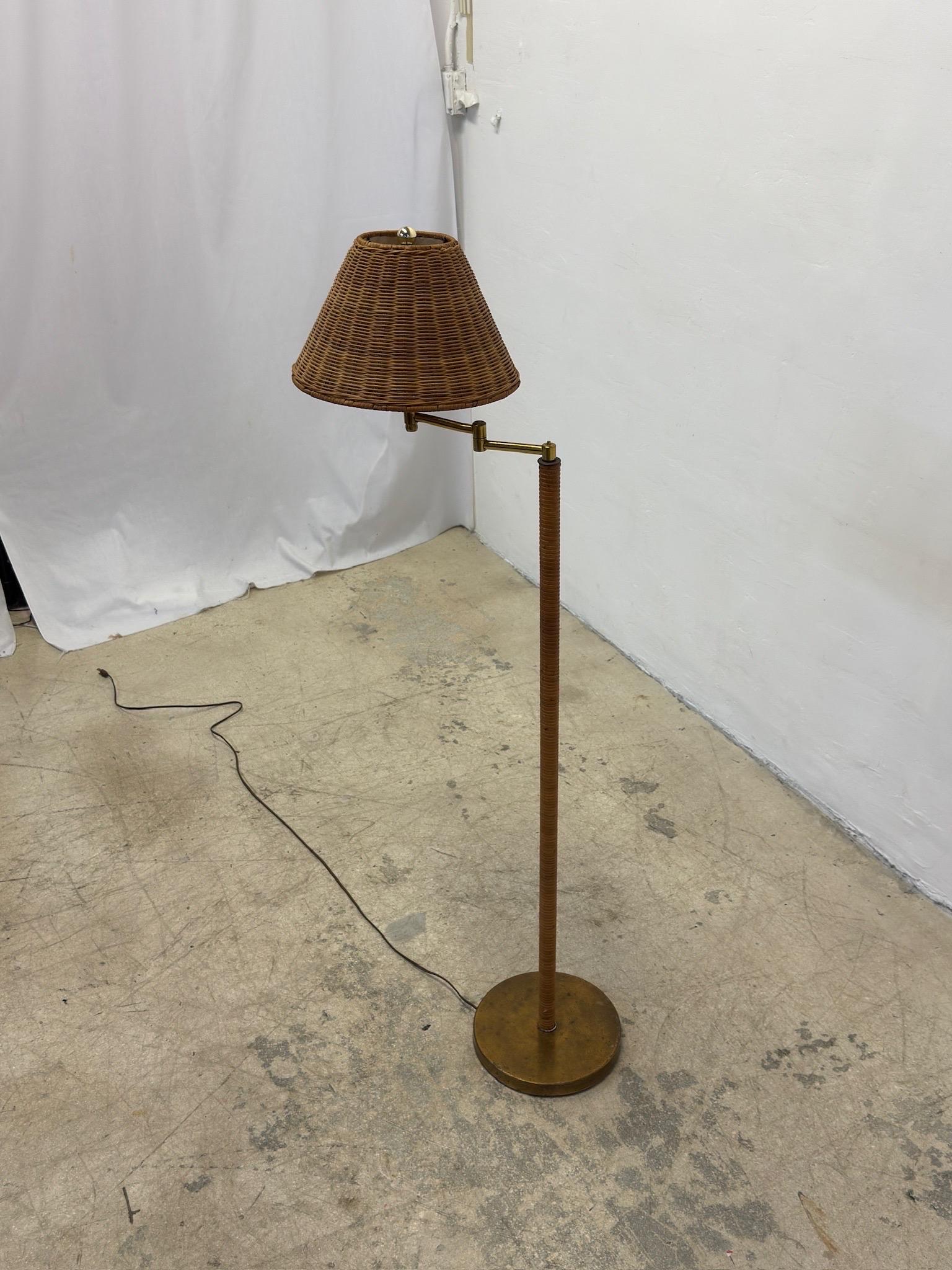 Mid-Century Brass and Rattan Wrapped Floor Lamp With Wicker Shade, 1960s For Sale 4