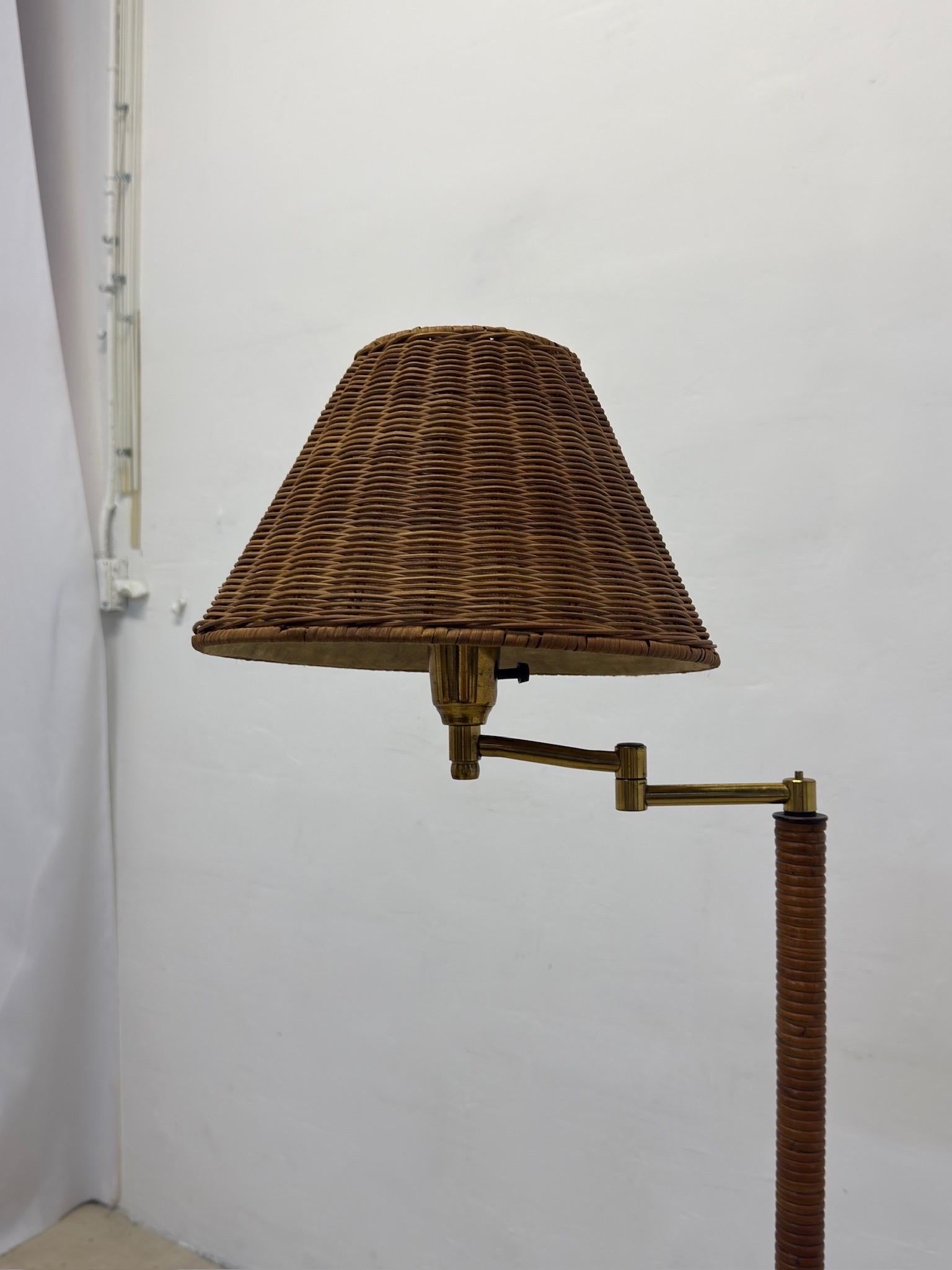 Mid-Century Brass and Rattan Wrapped Floor Lamp With Wicker Shade, 1960s For Sale 8
