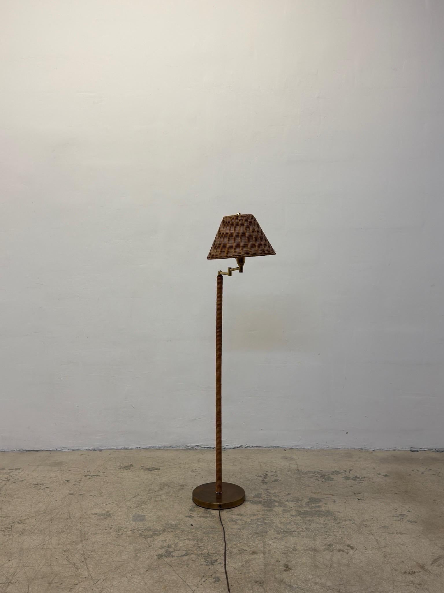 20th Century Mid-Century Brass and Rattan Wrapped Floor Lamp With Wicker Shade, 1960s For Sale