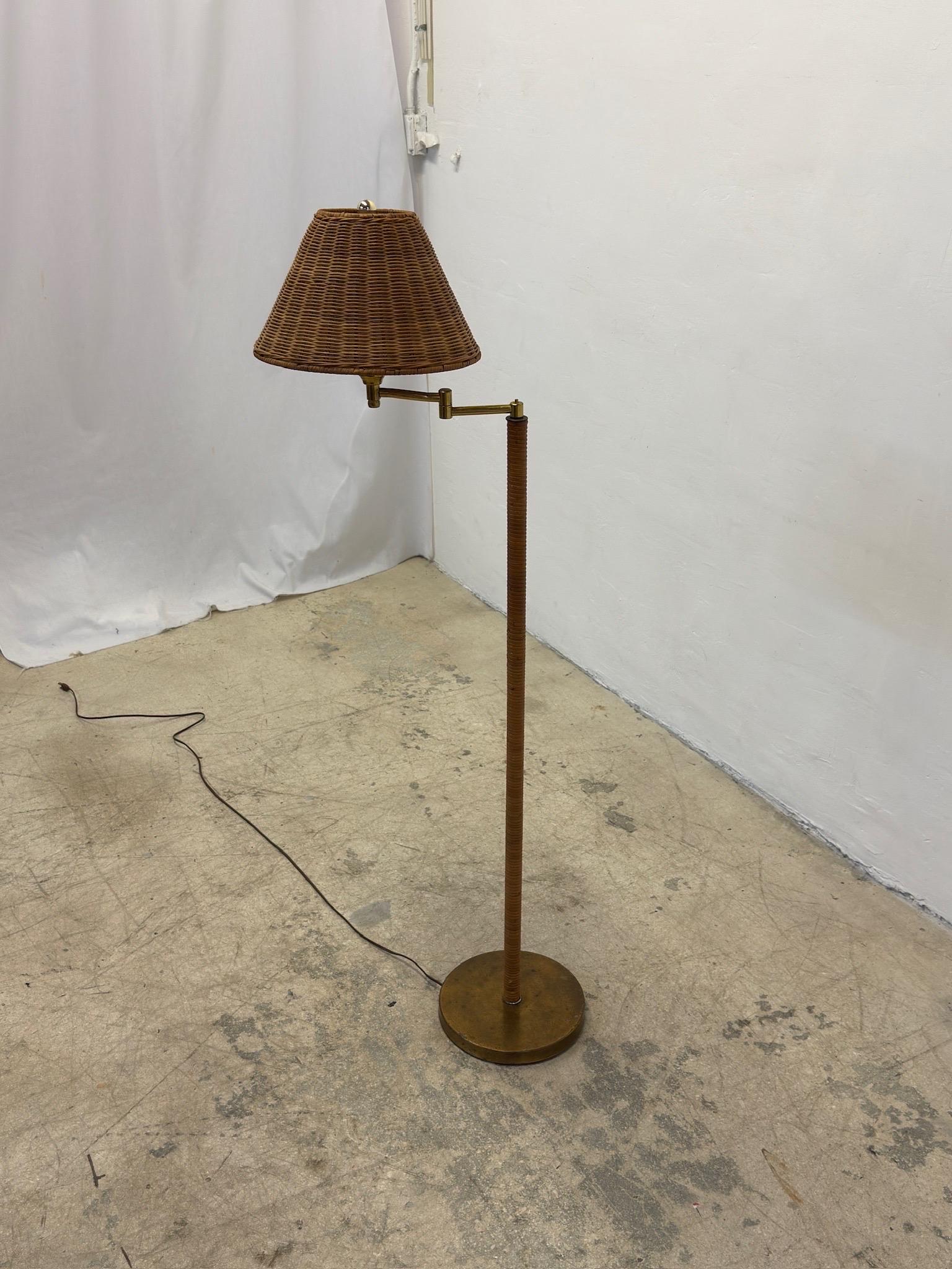 Mid-Century Brass and Rattan Wrapped Floor Lamp With Wicker Shade, 1960s For Sale 1