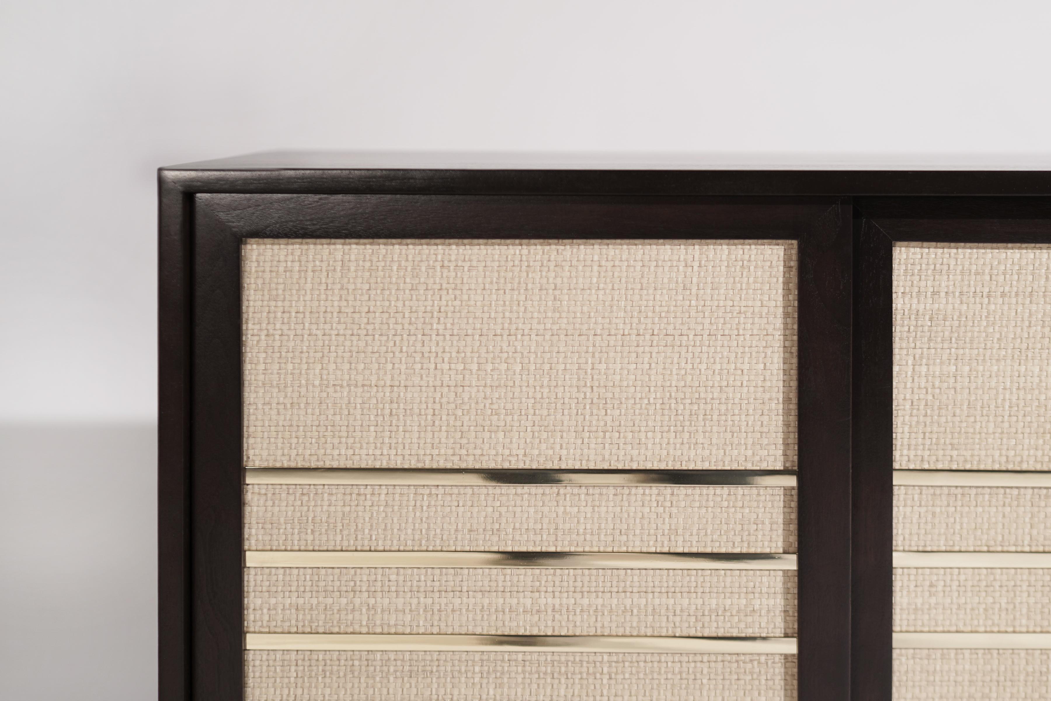 Credenza di metà secolo in ottone e noce, 1950 ca. in vendita 5