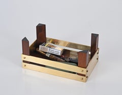 Vaciabolsillos de latón y nogal de mediados de siglo por Tommaso Barbi, Italia Años 70