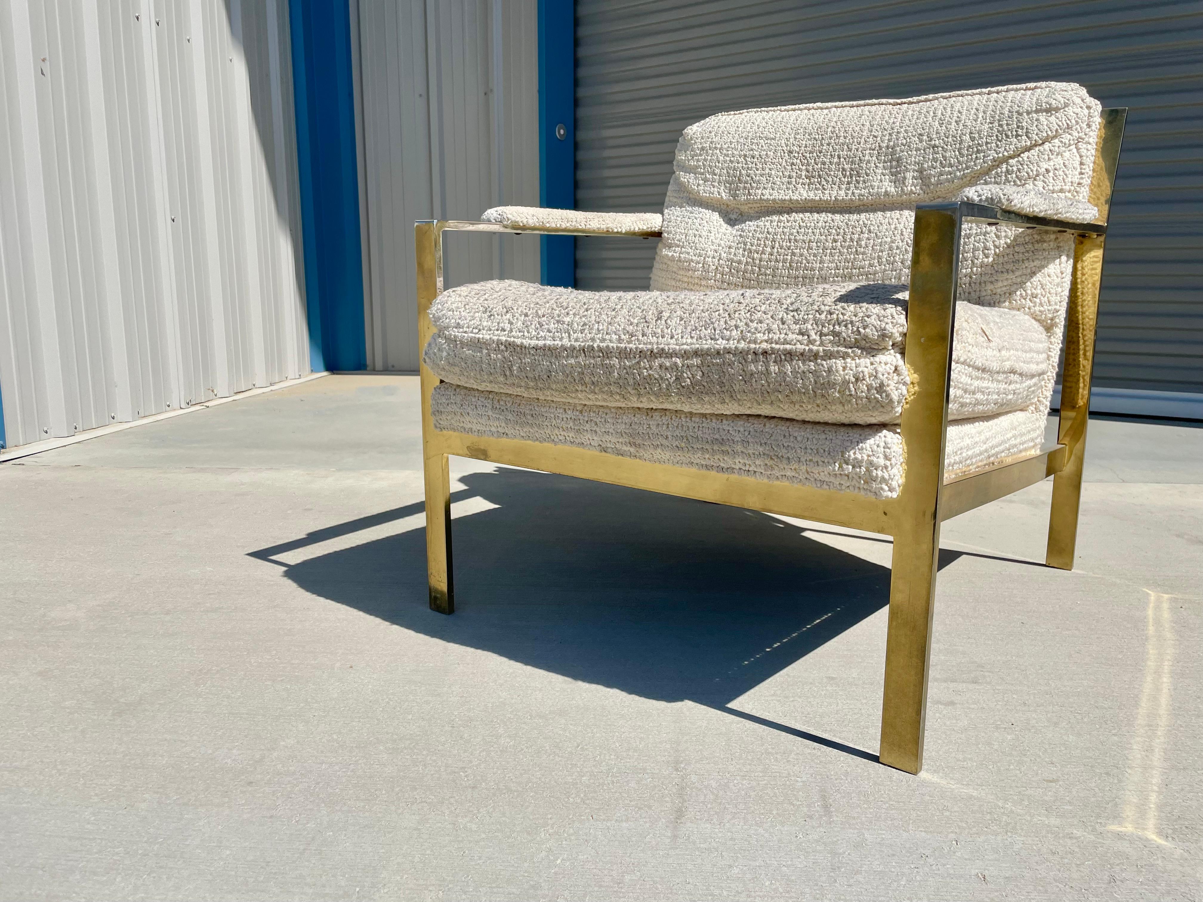 Mid-Century Brass and White Lounge Chair Styled After Milo Baughman For Sale 2