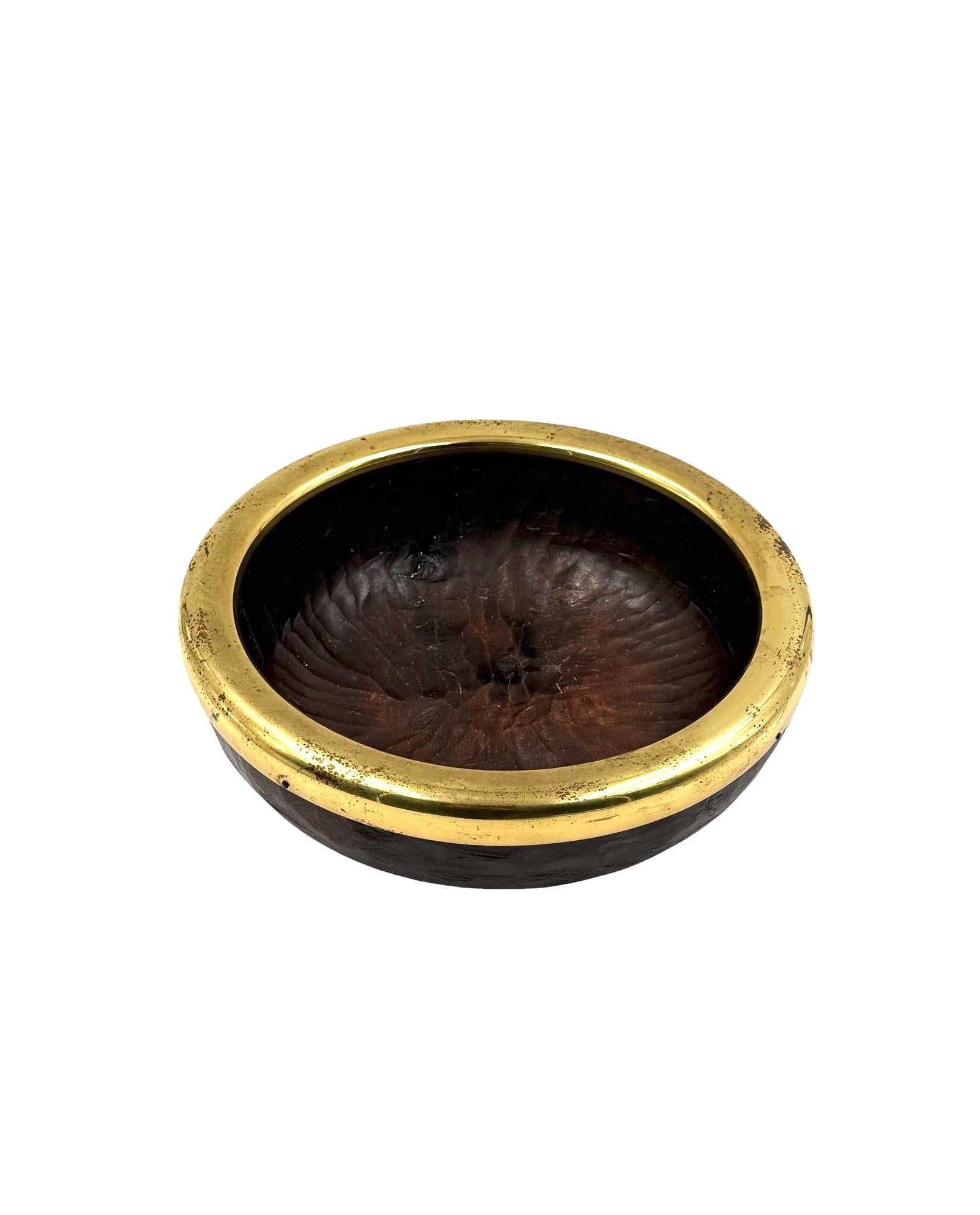 Mid-century brass and wood bowl, Italy 1970s For Sale 2