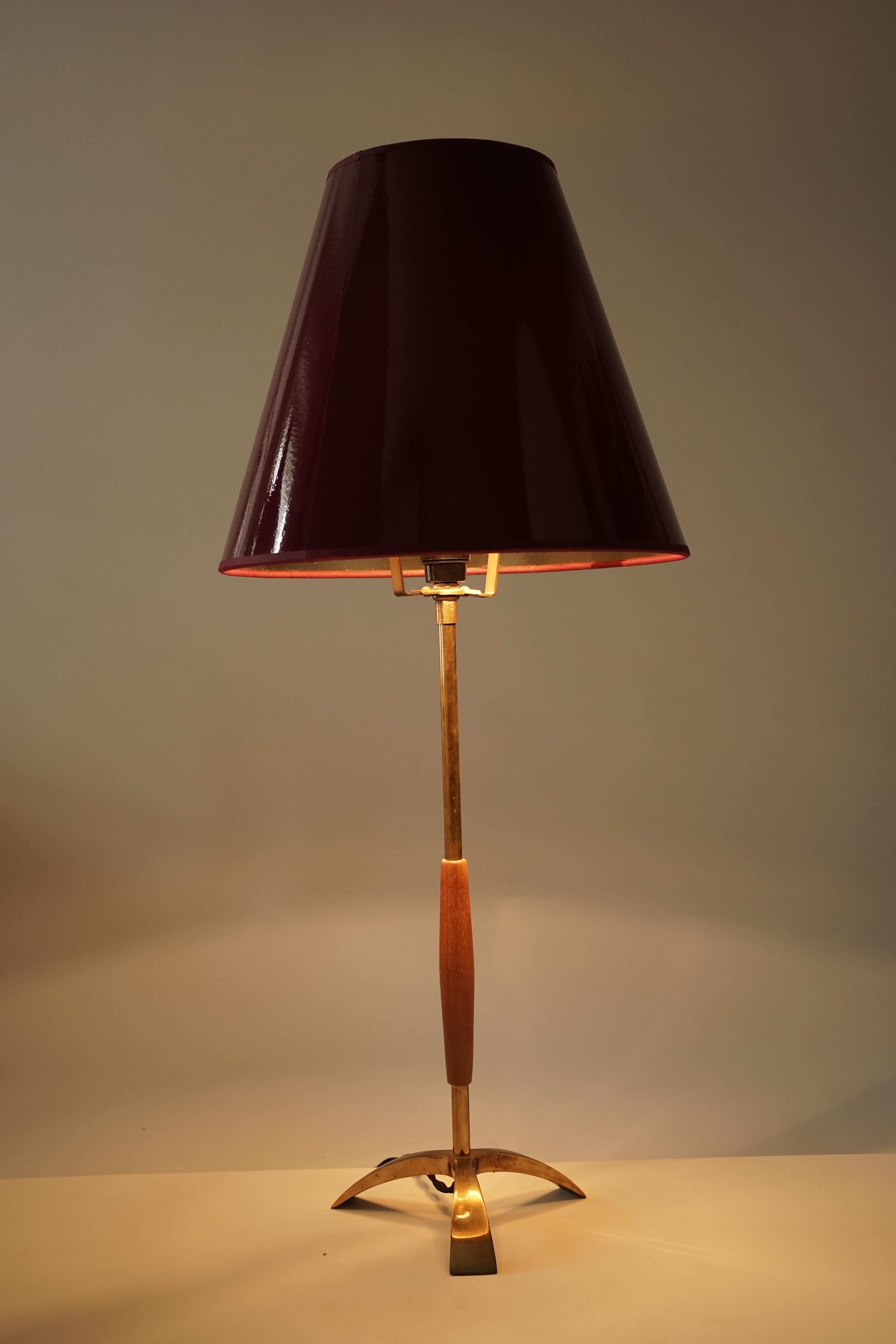 Mid-20th Century Midcentury Brass and Wood J. T. Kalmar Table Lamp For Sale