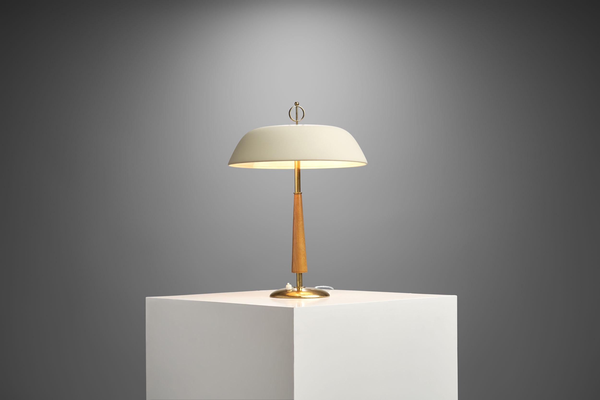 Mid-Century Brass and Wood Table Lamp, Scandinavia, 1940s 1