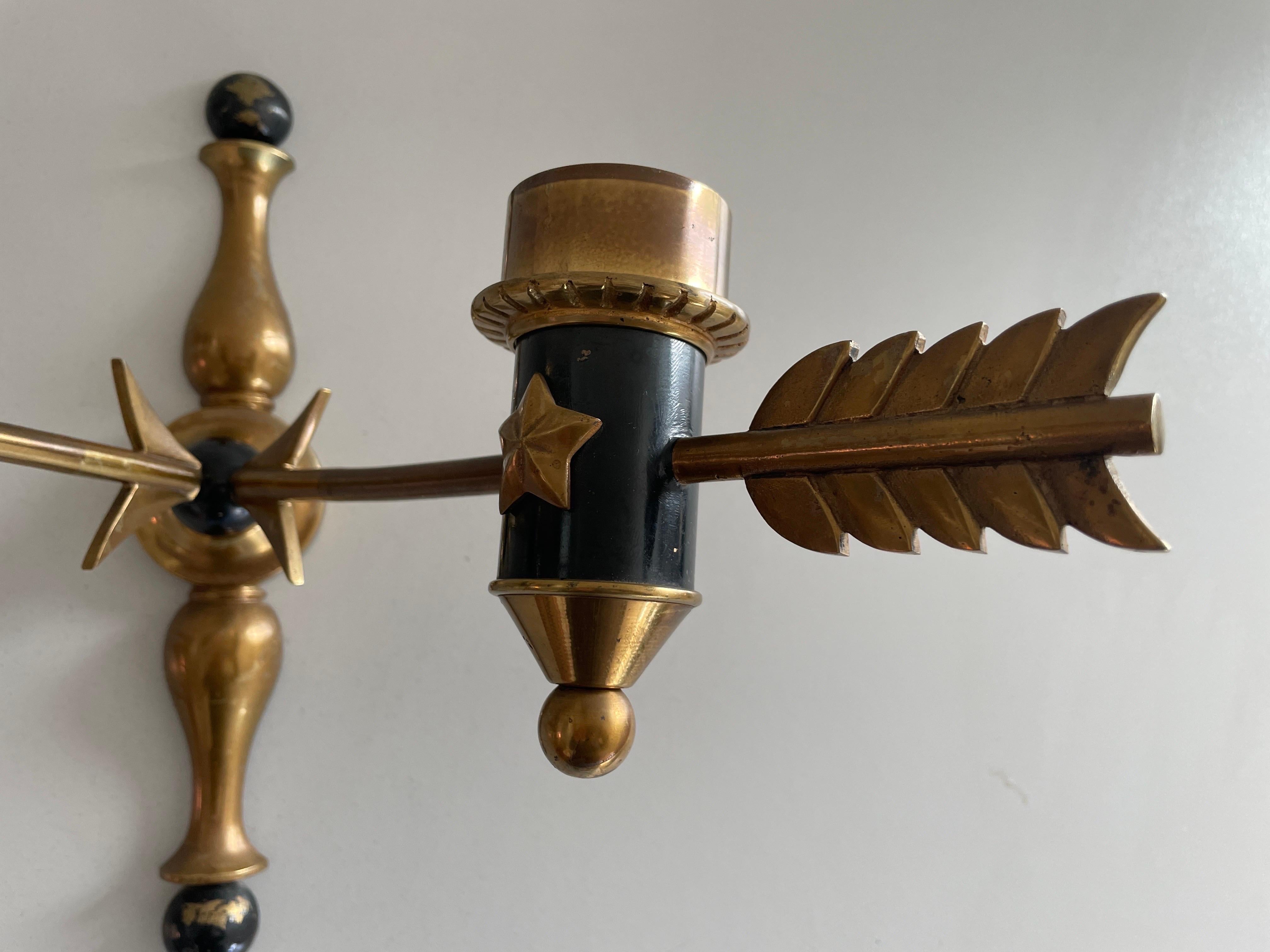 Paire d'appliques Arrow en laiton du milieu du siècle, 1960, France en vente 2