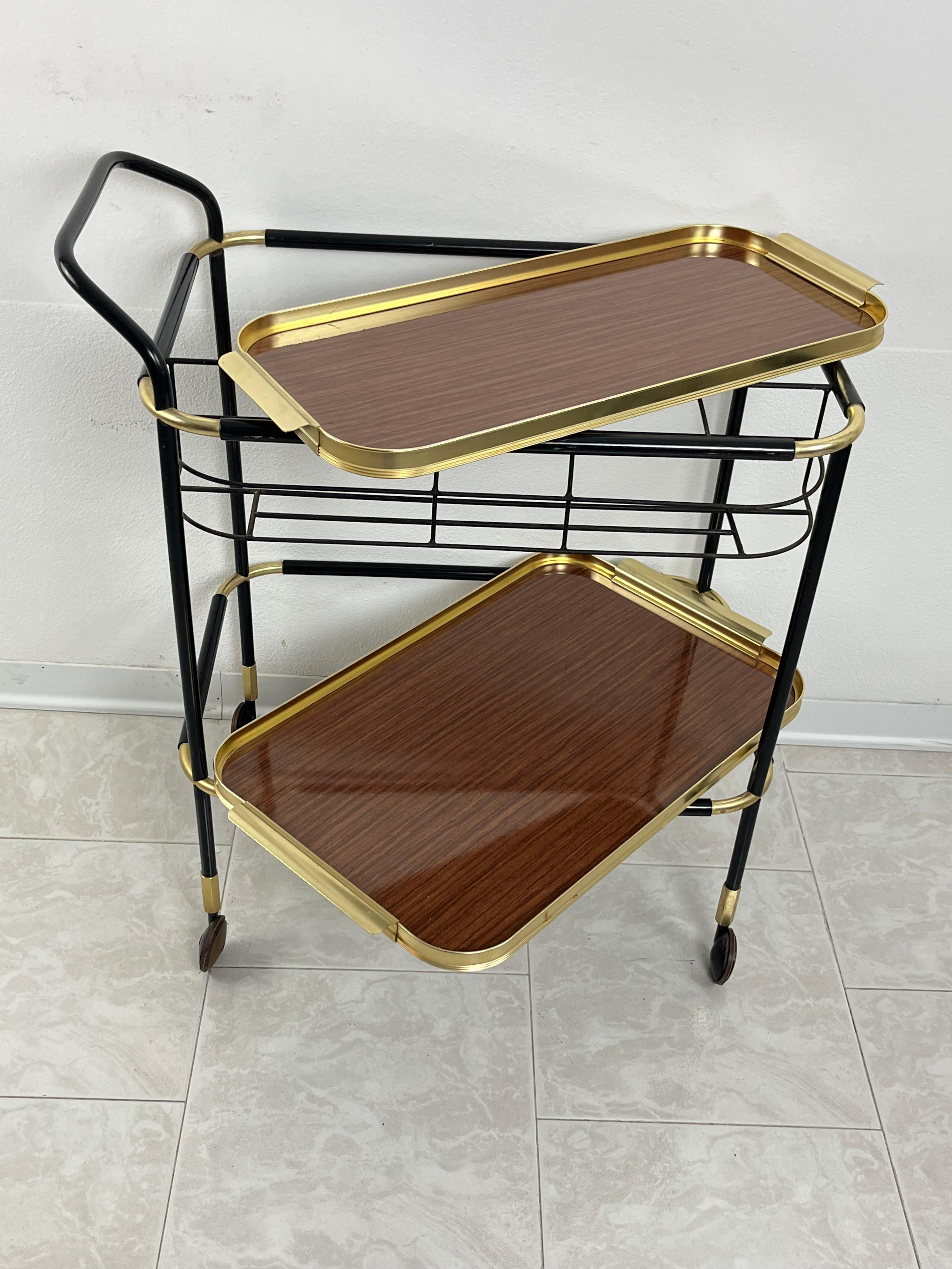Italian Mid-Century Brass Bar Cart Attributed to Ico Parisi Removable Trays 1960s For Sale