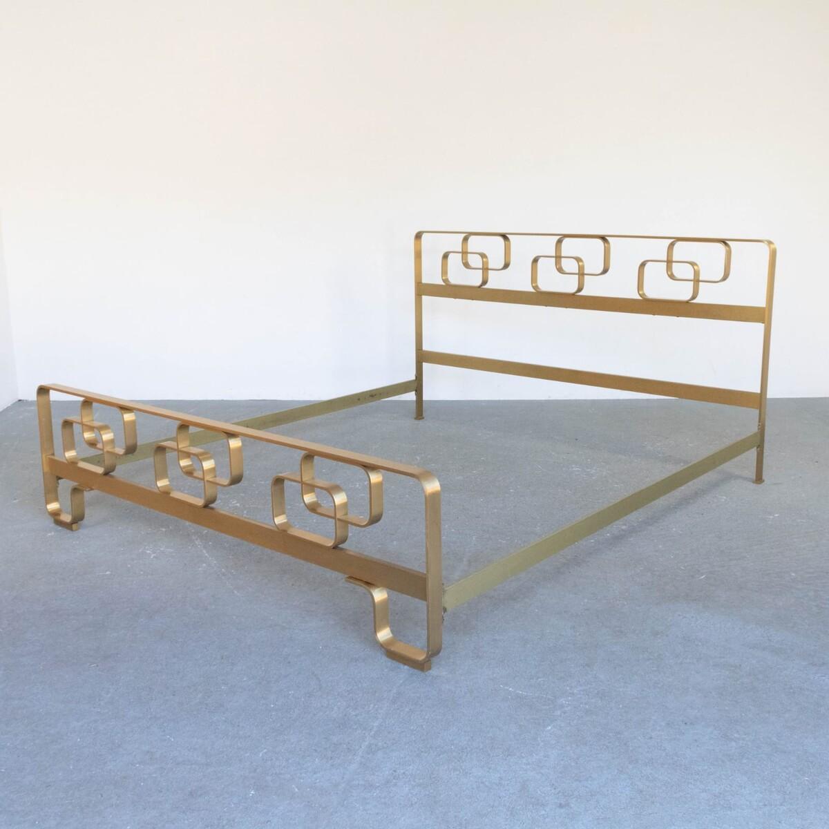 Mid-Century Brass Bed by Luciano Frigerio, 1970s In Good Condition For Sale In Brussels, BE
