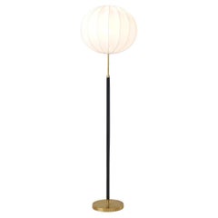 Stehlampe aus Messing und schwarzem Leder aus der Mitte des Jahrhunderts Falkenbergs Belysning, Schweden, 1960er Jahre