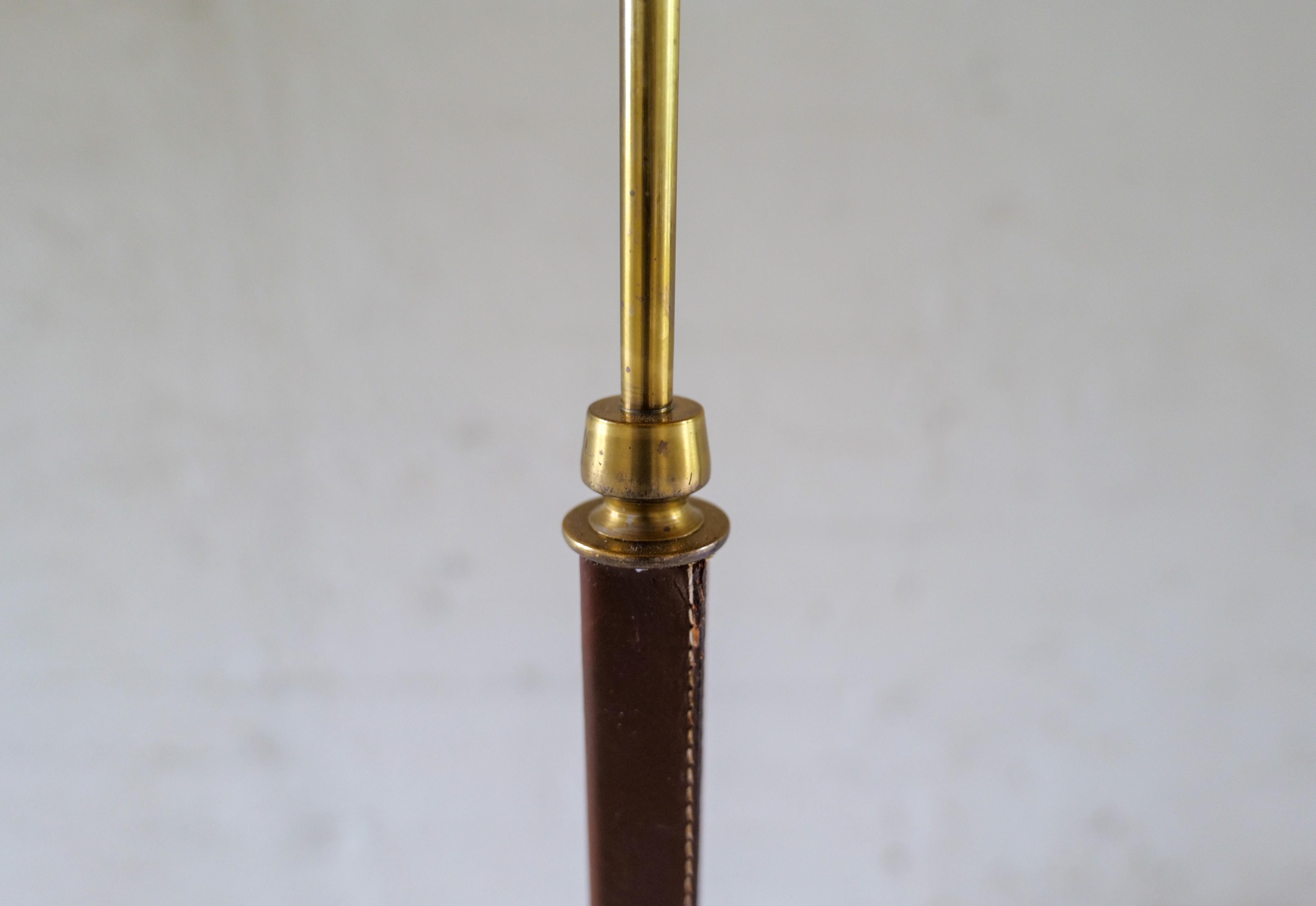 Mid-Century Brass Brown Leather Floor Lamp Falkenbergs Belysning, Sweden, 1960s For Sale 1
