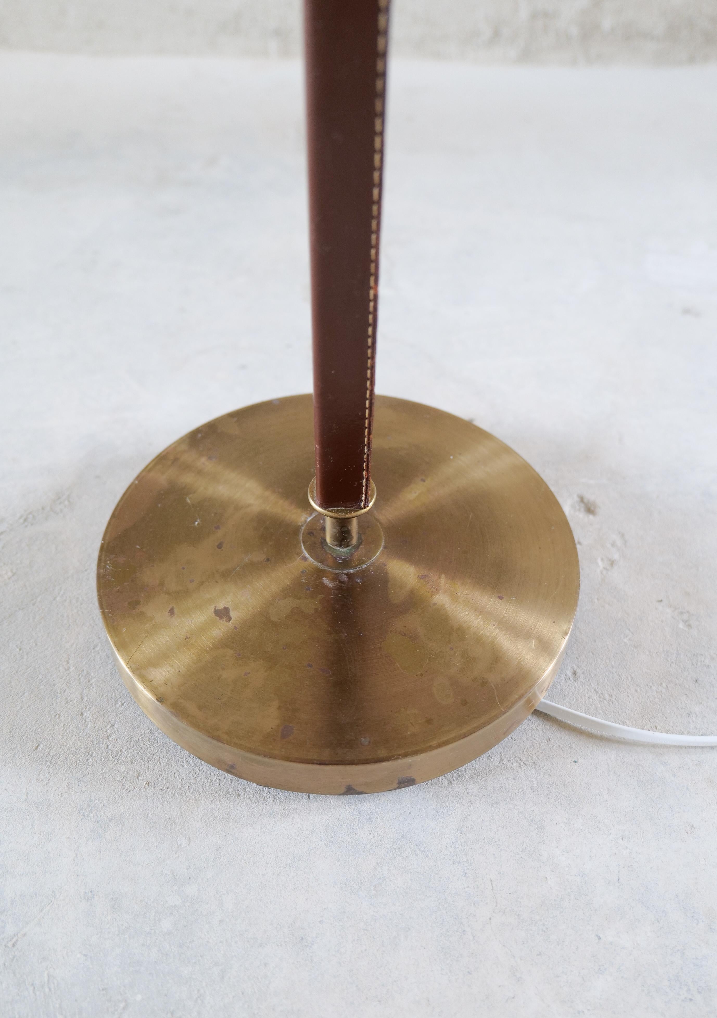Mid-Century Brass Brown Leather Floor Lamp Falkenbergs Belysning, Sweden, 1960s For Sale 3
