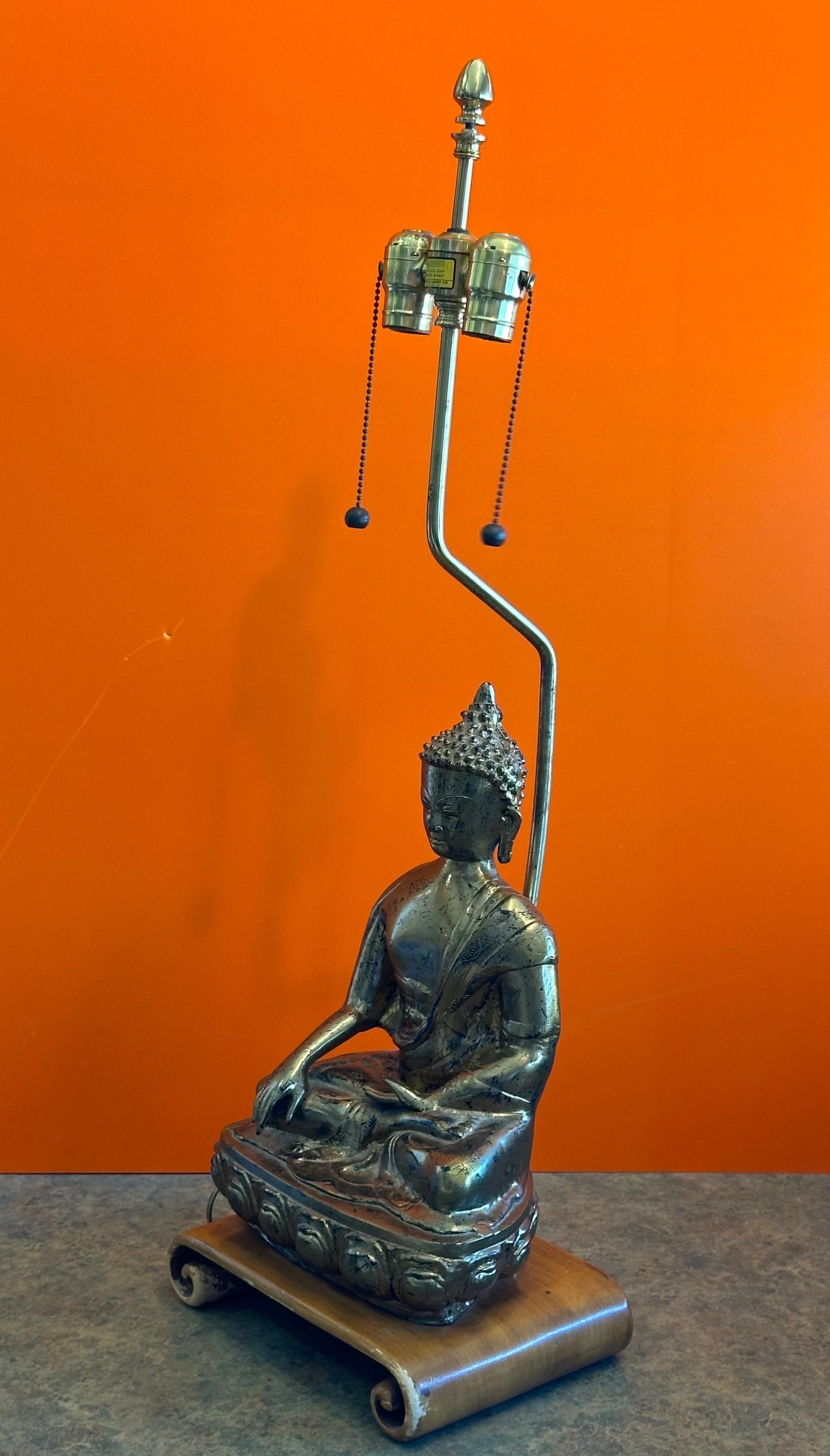 Lampe de Table Bouddha en Laiton du Milieu du Siècle par Marbro Lamp Company en vente 5