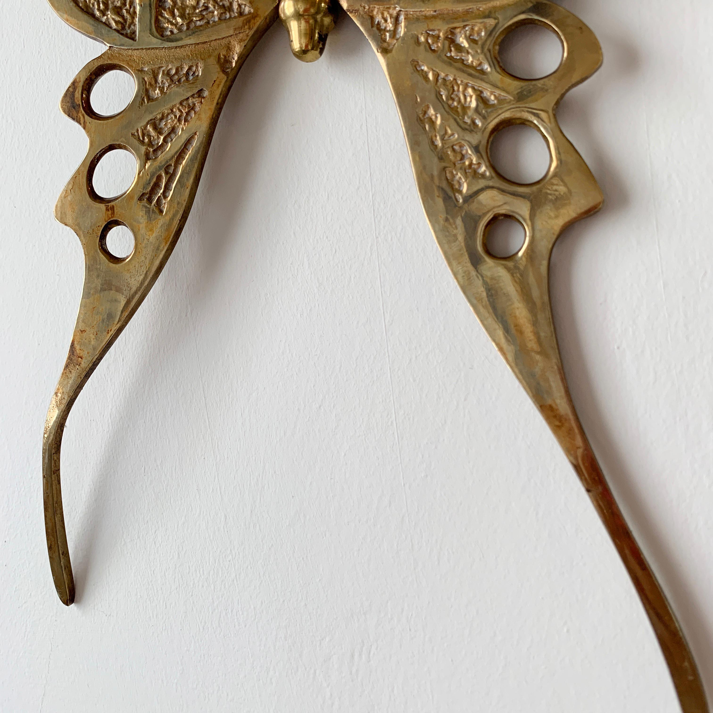 Mid Century Brass Butterfly Wall Sconce, att Willy Daro In Good Condition In Hastings, GB