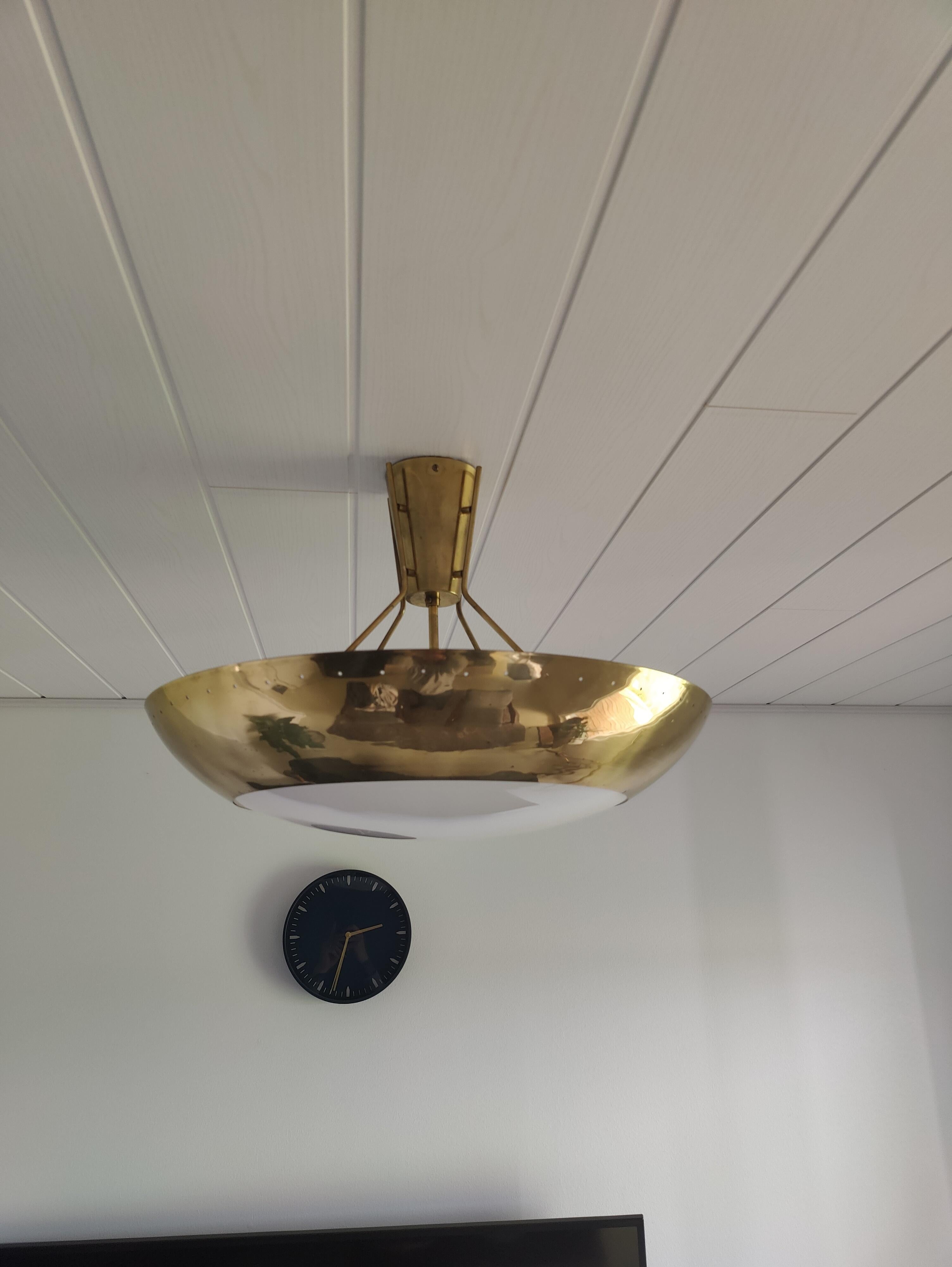 1960s Finnish brass ceiling lamp. Made by Itsu model ER 163 For Sale 3
