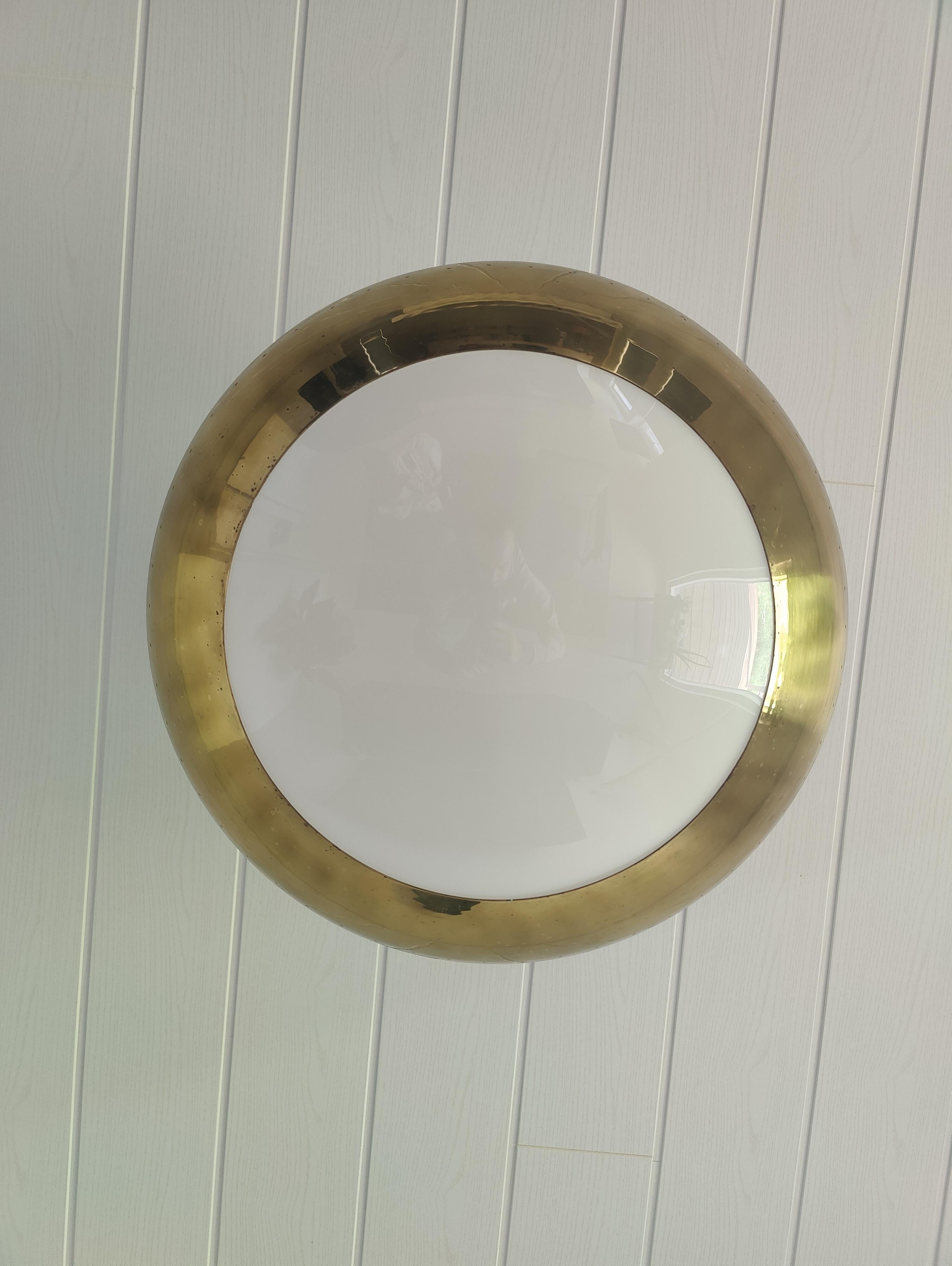 Mid-20th Century 1960s Finnish brass ceiling lamp. Made by Itsu model ER 163 For Sale