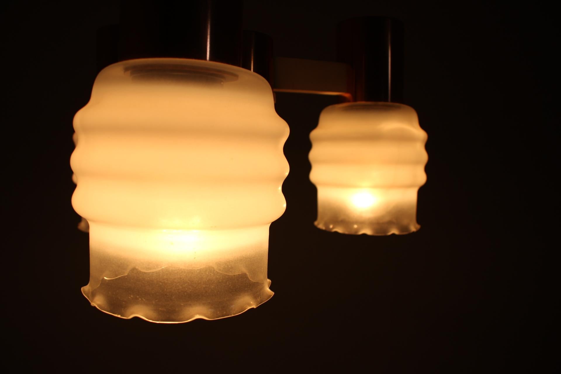 Mid-Century moderno Lampadario in ottone del Medioevo, anni '70 in vendita
