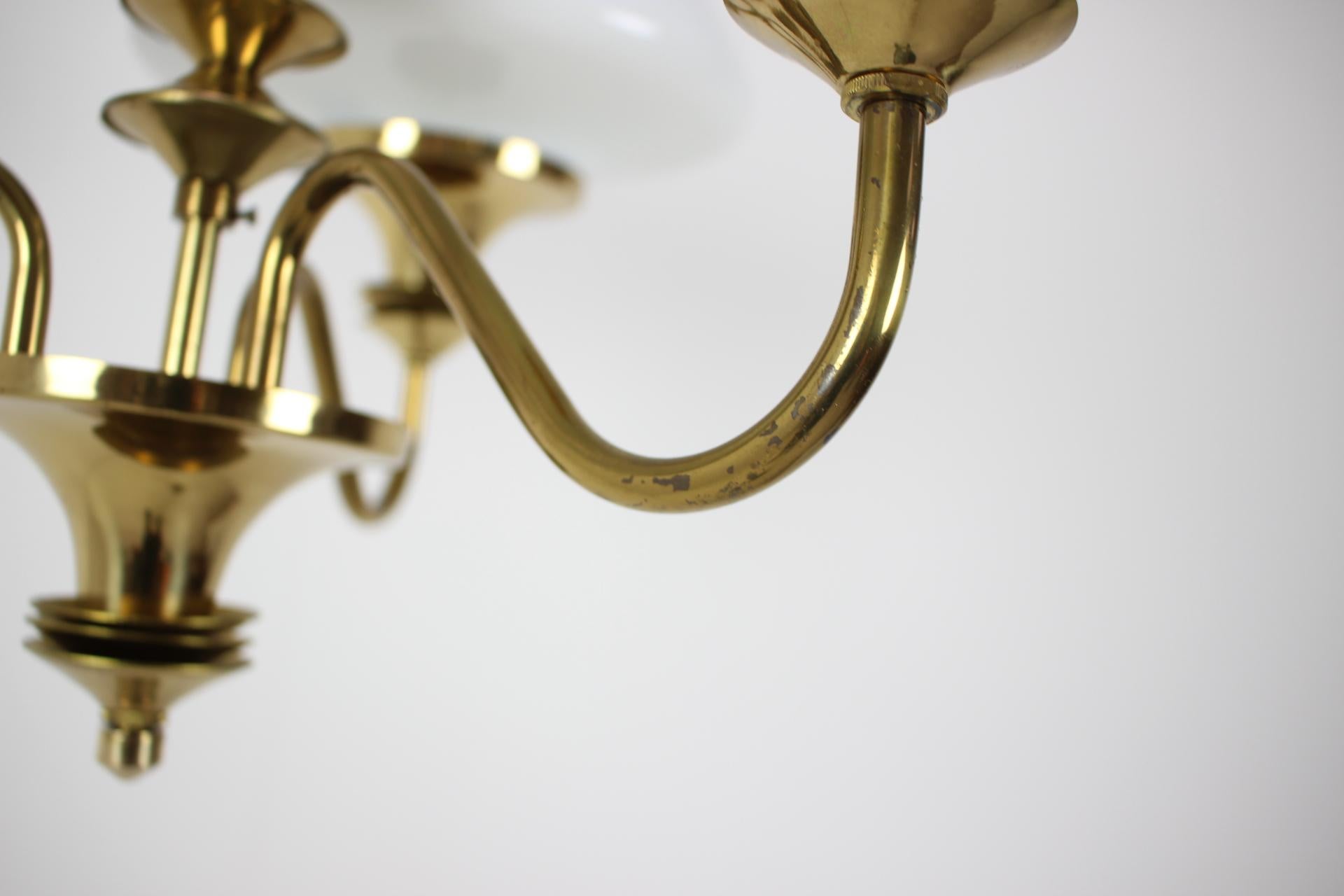 Mid-Century Brass Chandelier, Czechoslovakia, 1970s, Made in Jablonec Glassworks For Sale 1