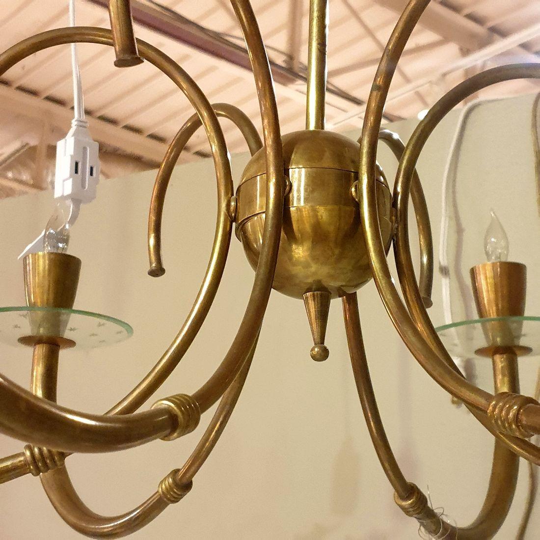 Metà XX secolo Lampadario in ottone della metà del secolo scorso, Italia in vendita