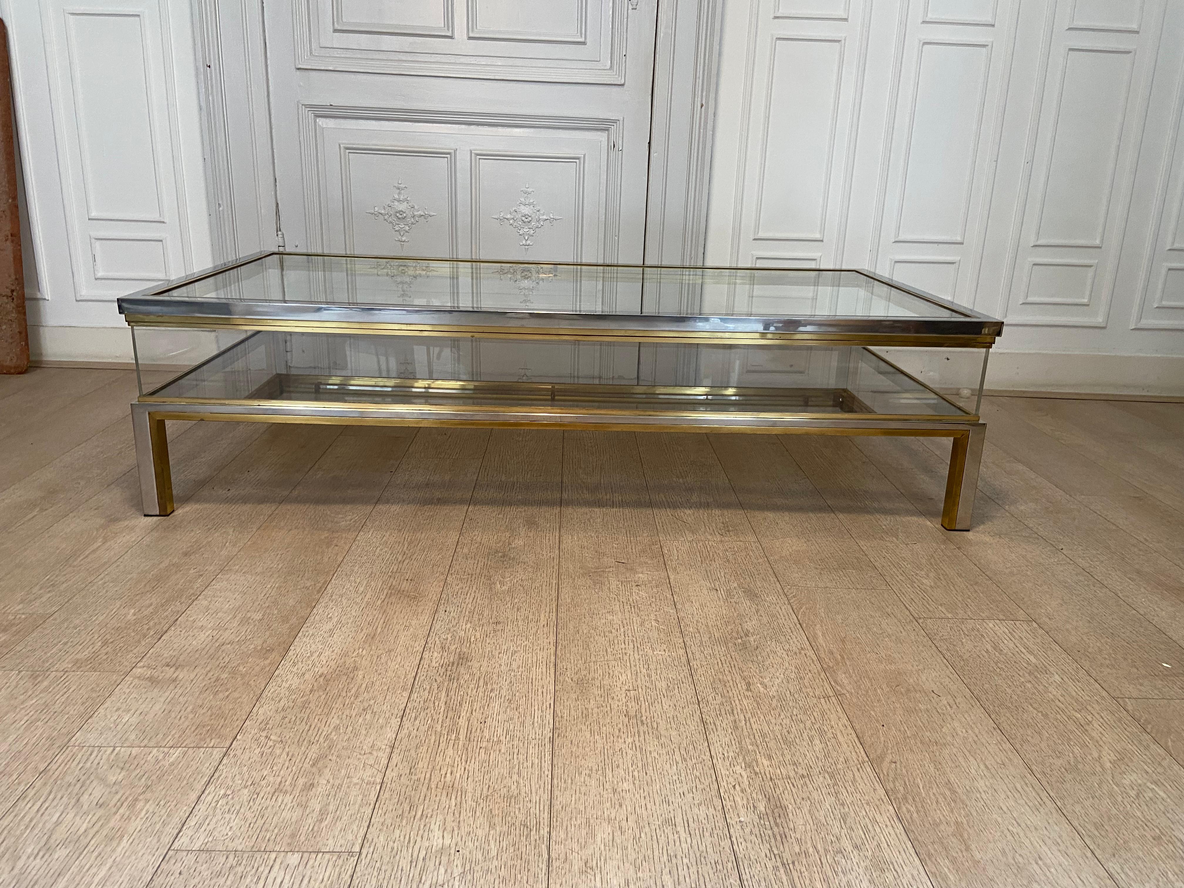 Midcentury Brass, Chrome, and Glass Showcase Coffee Table In Good Condition For Sale In Brussels , BE