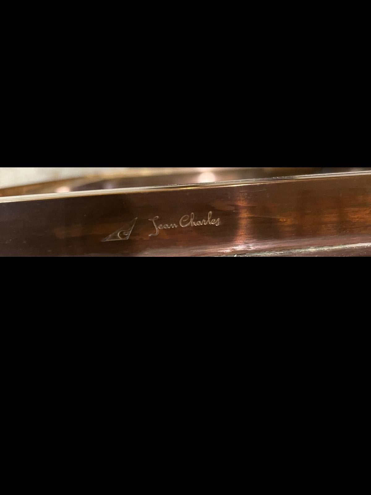 Laiton Table d'appoint du milieu du siècle dernier en laiton, chrome et verre signée Jean Charles en vente